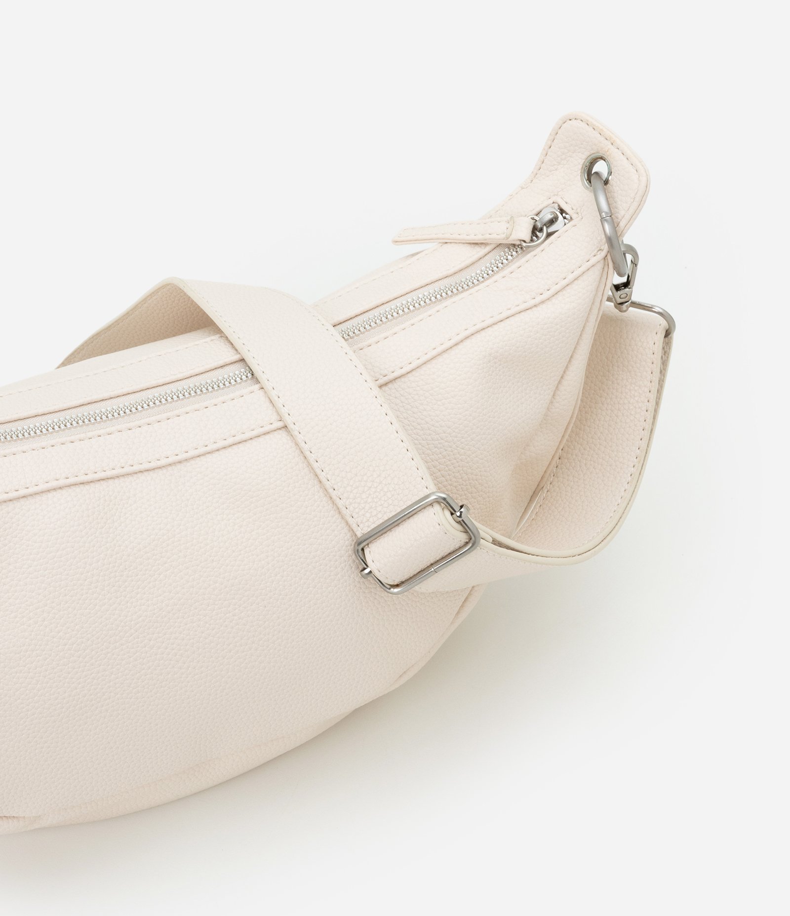 Bolsa Média em PU com Argolas na Base da Alça Off White 4