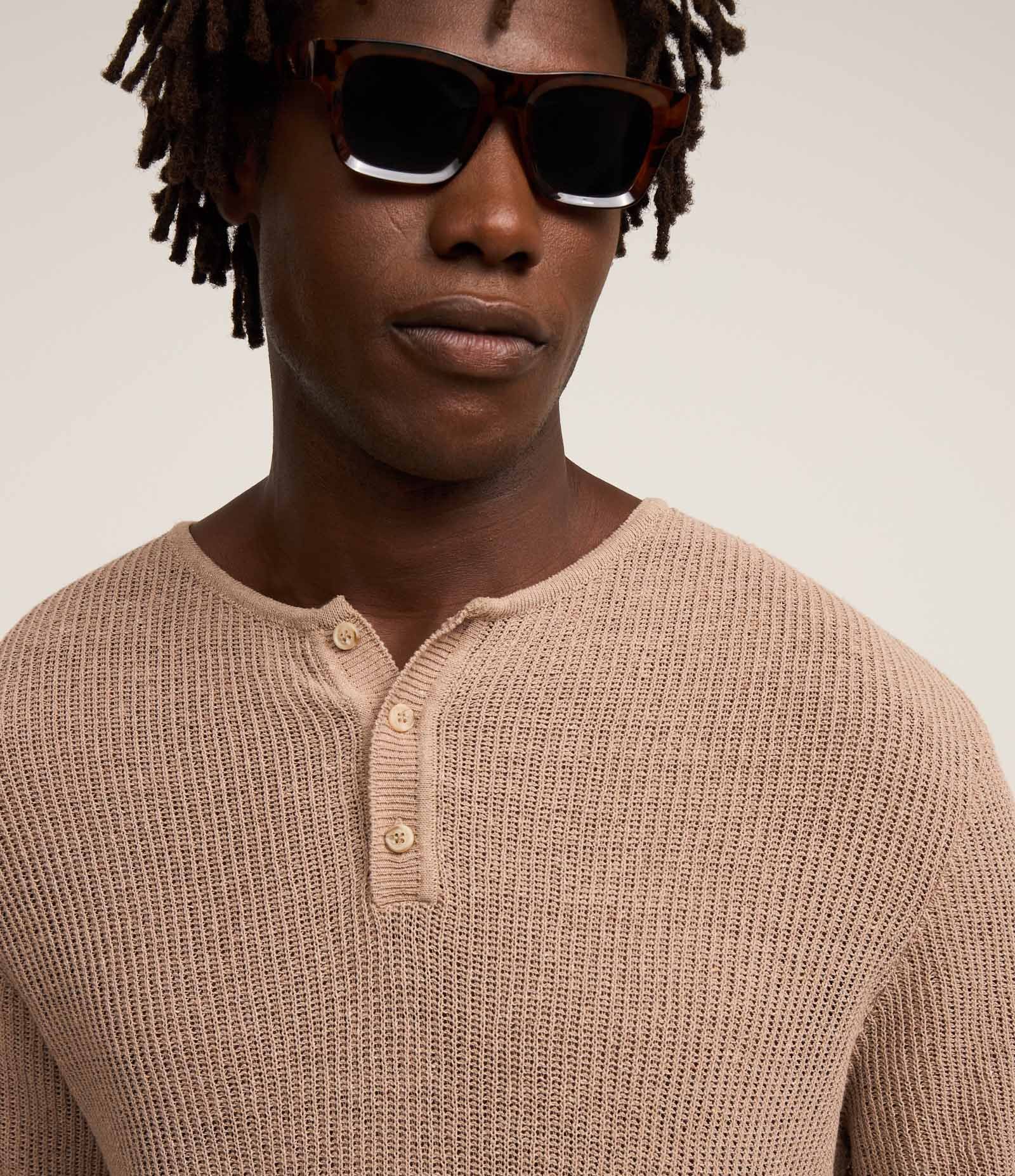 Camiseta Regular Gola Redonda com Botões e Efeito Crochê Bege 5