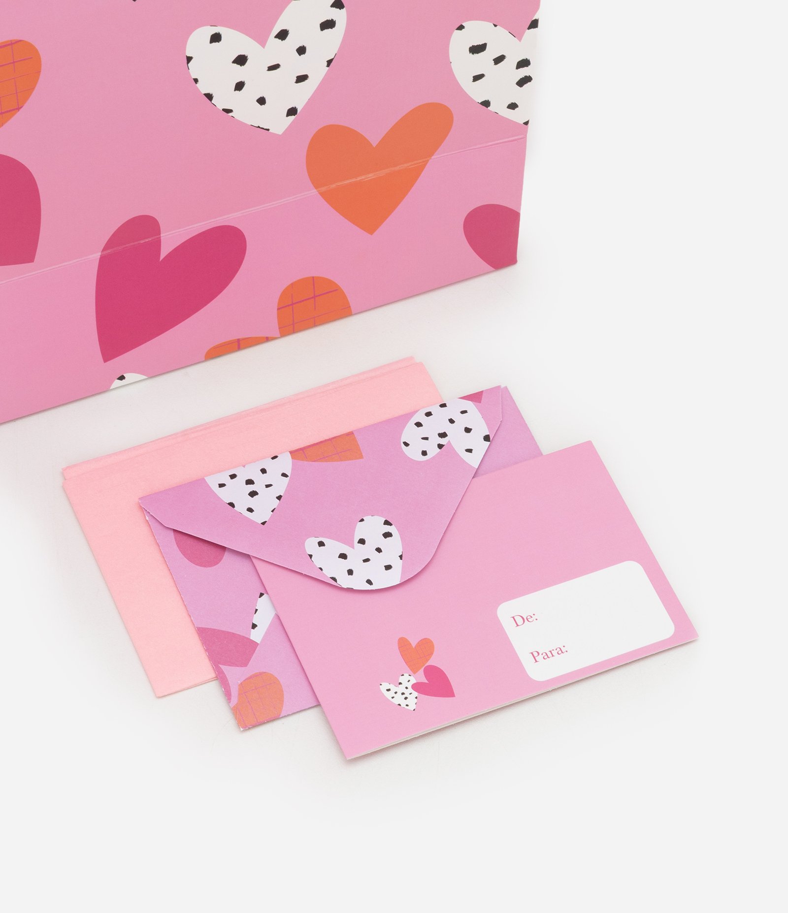 Embalagem de Presente Média com Estampa de Coração Rosa 4