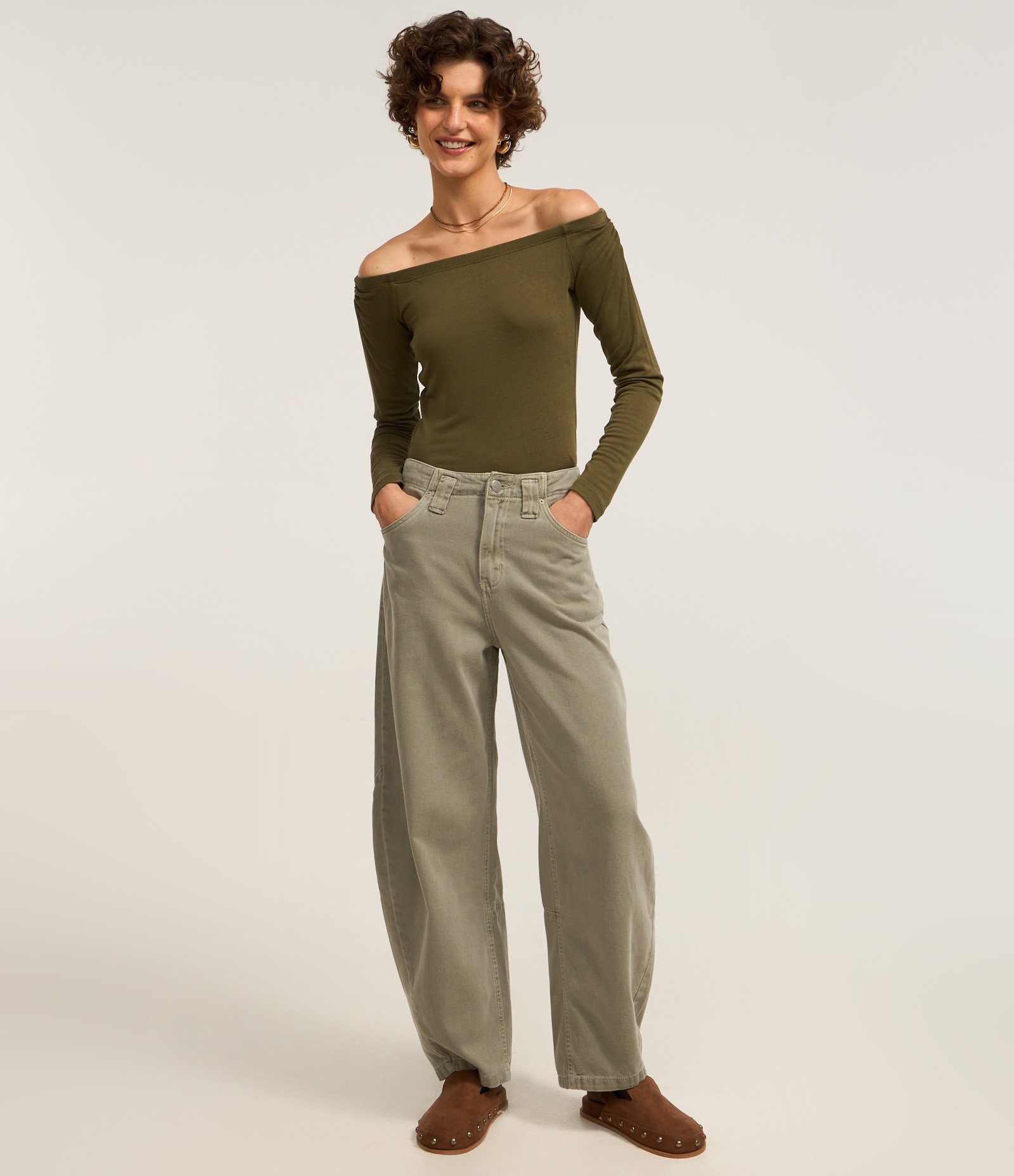 Blusa em Tricô com Decote Canoa Verde 2