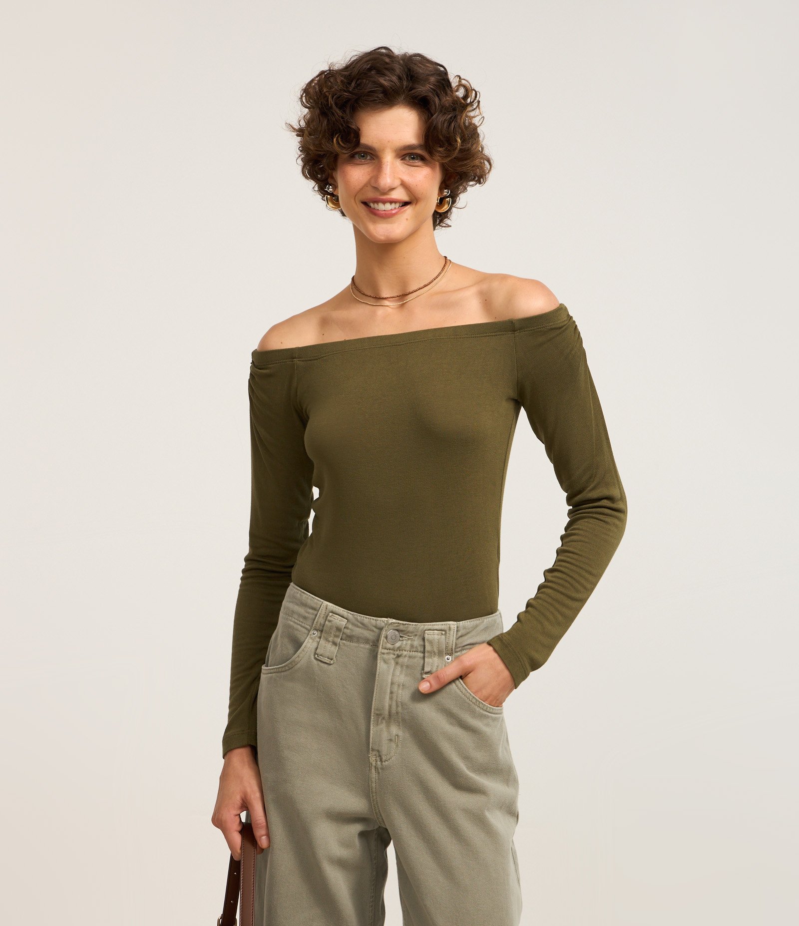 Blusa em Tricô com Decote Canoa Verde 3