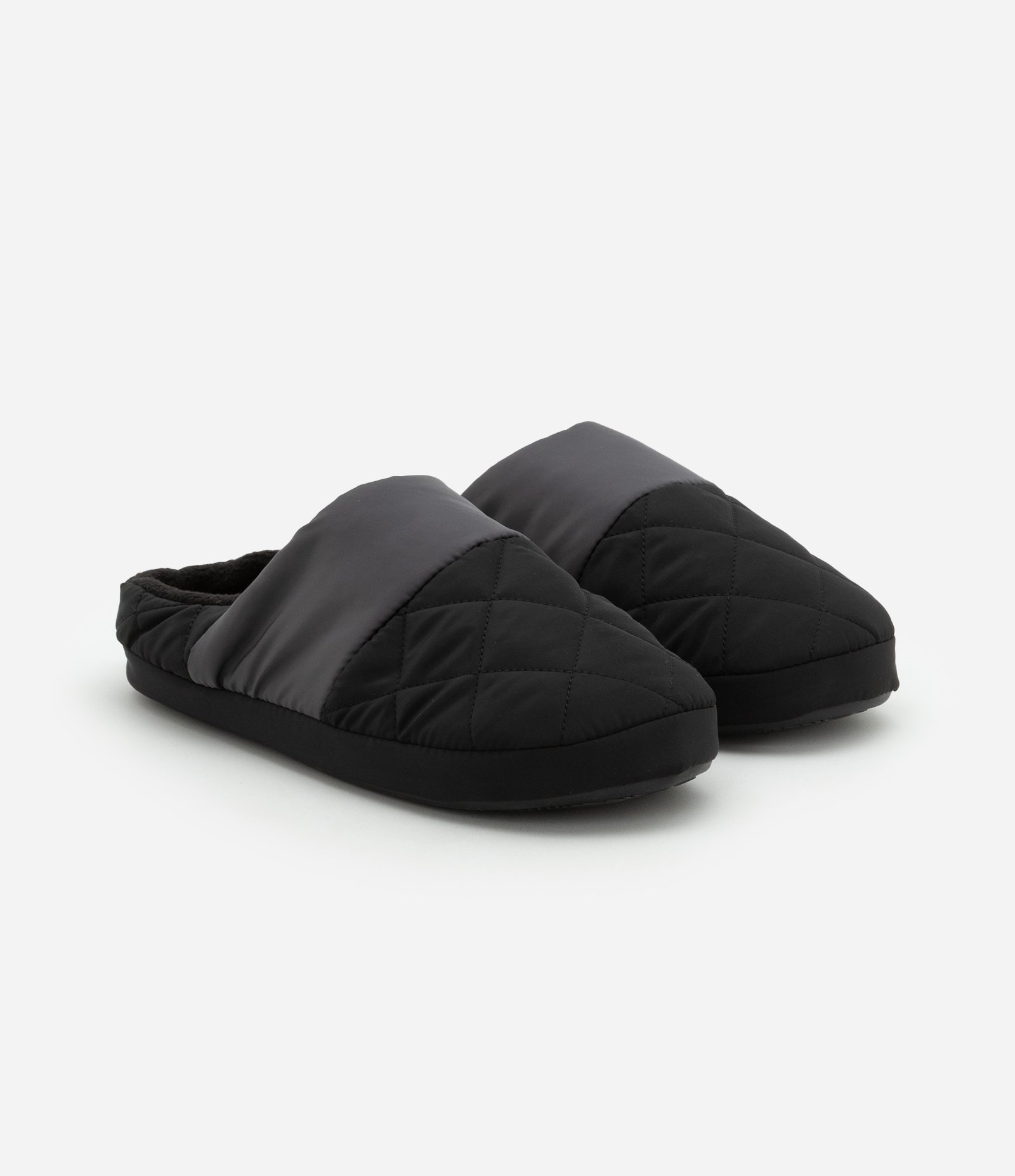 Pantufa Chinelo com Textura Matelassê Preto 2