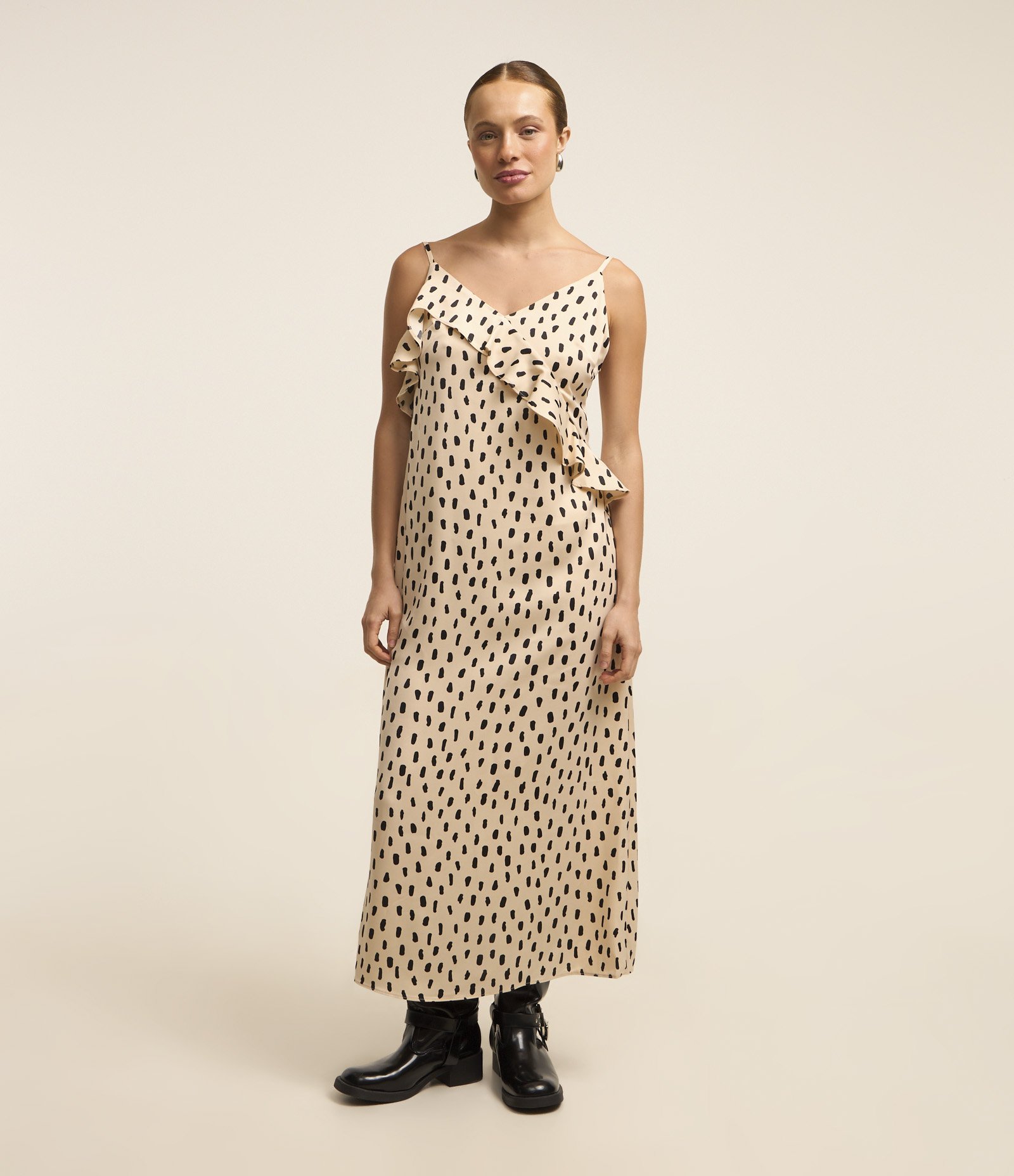 Vestido New Midi em Crepe com Estampa Poá e Babados Bege 1