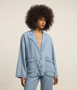 Blazer Oversized em Jeans com Bolsos Frontais