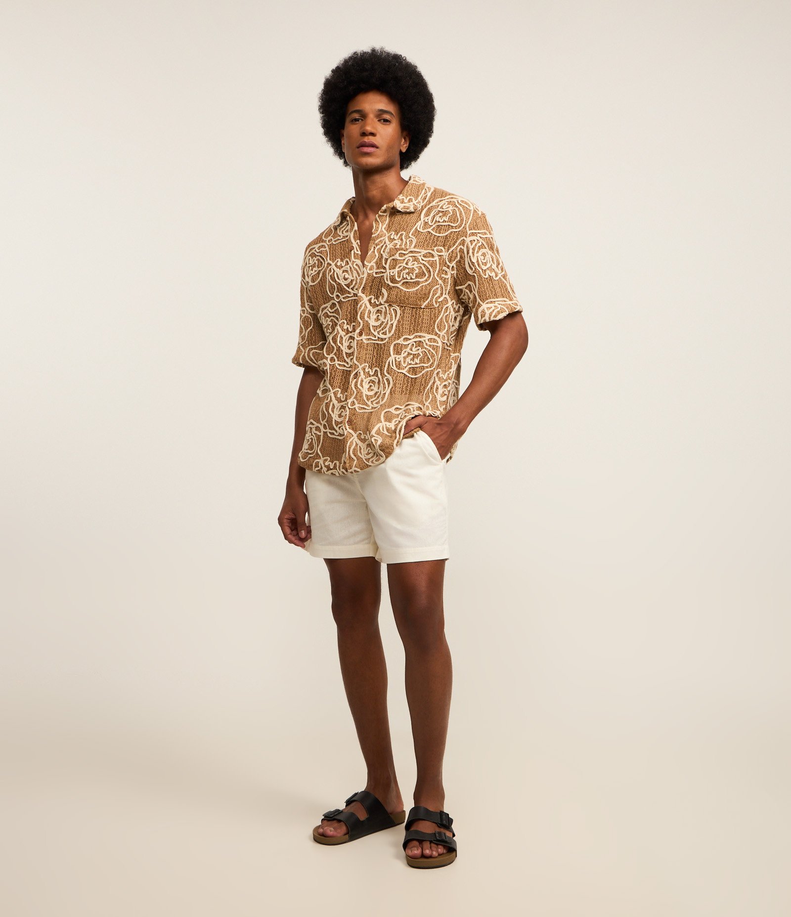 Camisa em Tricô com Textura Floral Bege 2