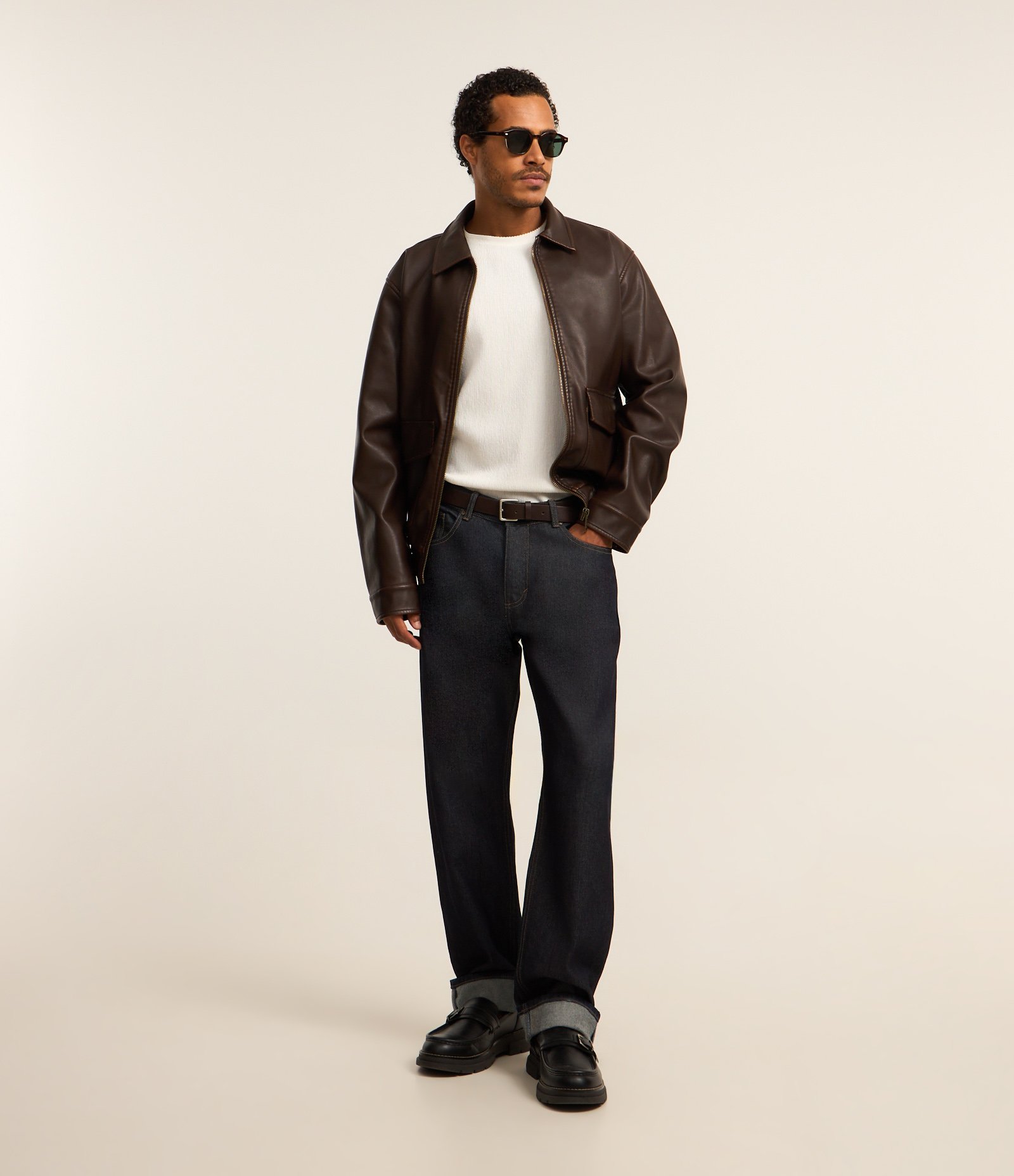 Jaqueta em Material Sintético com Gola Colarinho e Bolsos Grandes Marrom 6