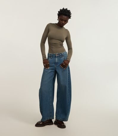 Calça Barrel em Jeans com Bolso Diferenciada Calça Barrel em Jeans com Bolso Diferenciada
