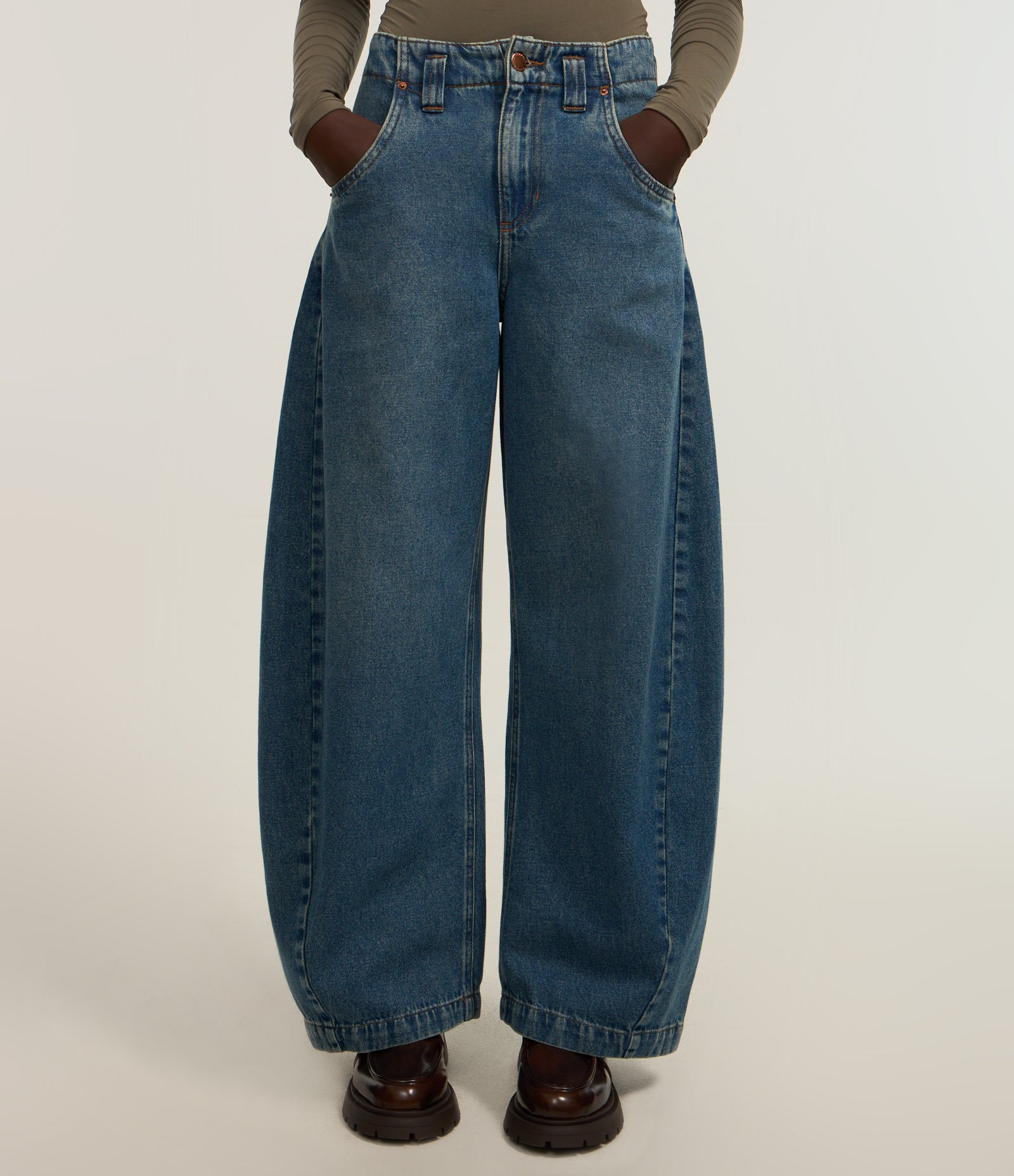 Calça Barrel em Jeans com Bolso Diferenciada Azul 3