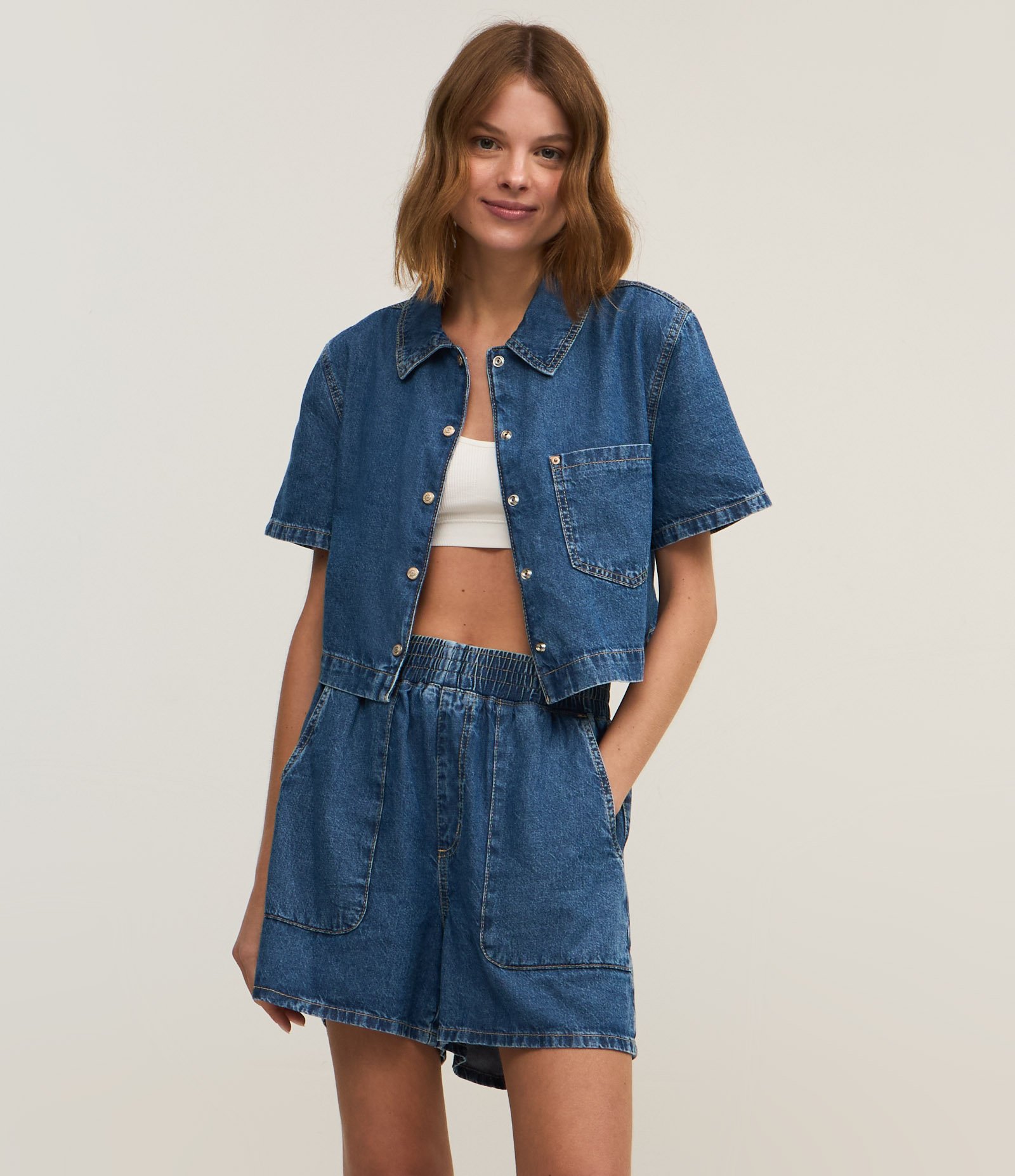 Short Runner em Jeans com Bolsos Grandes Azul 2