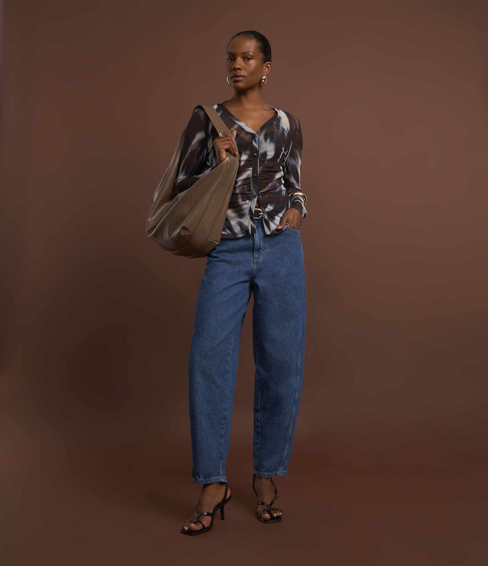 Camisa em Tule com Estampa Abstrata Preto/Branco 7