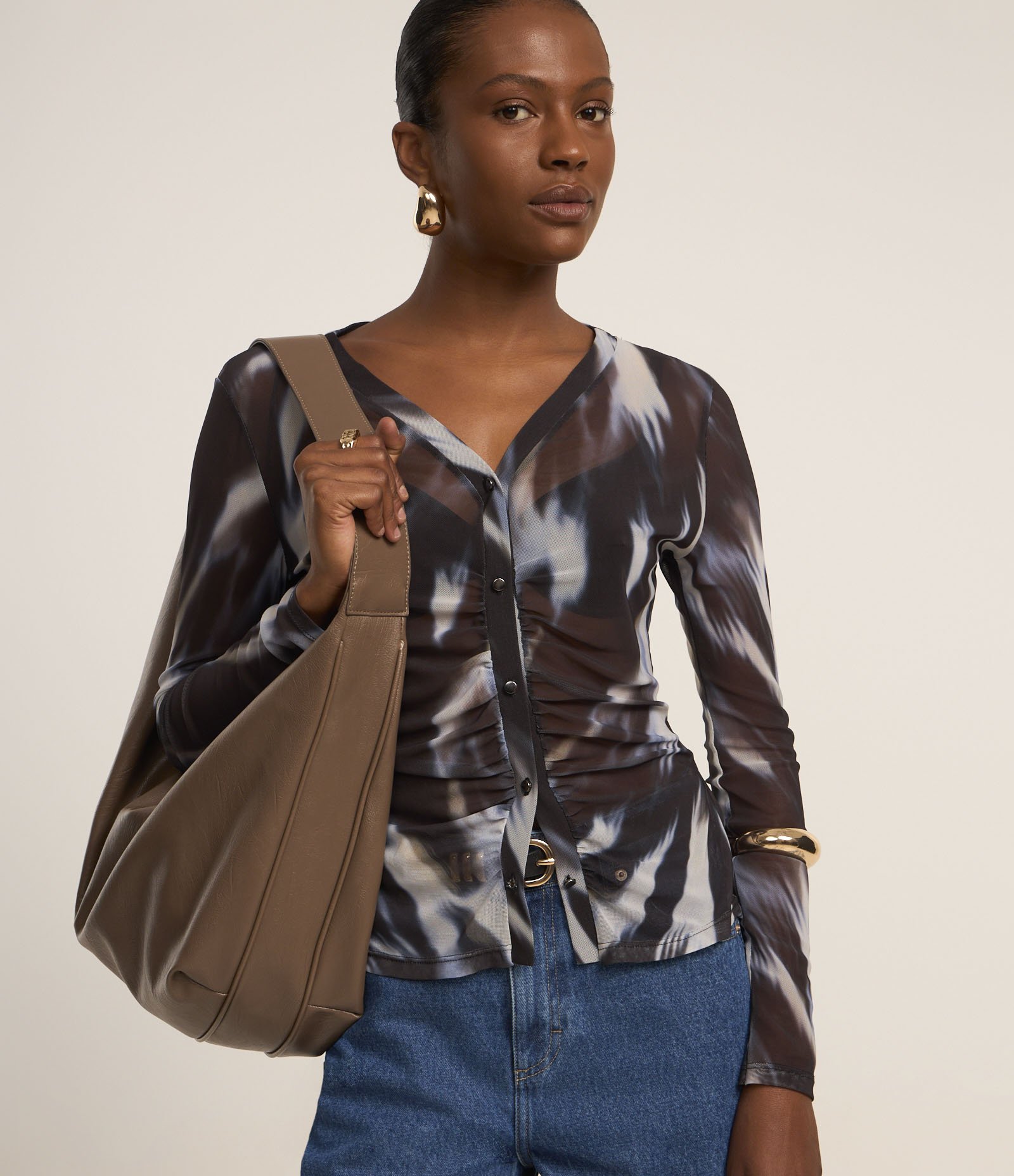 Camisa em Tule com Estampa Abstrata Preto/Branco 1