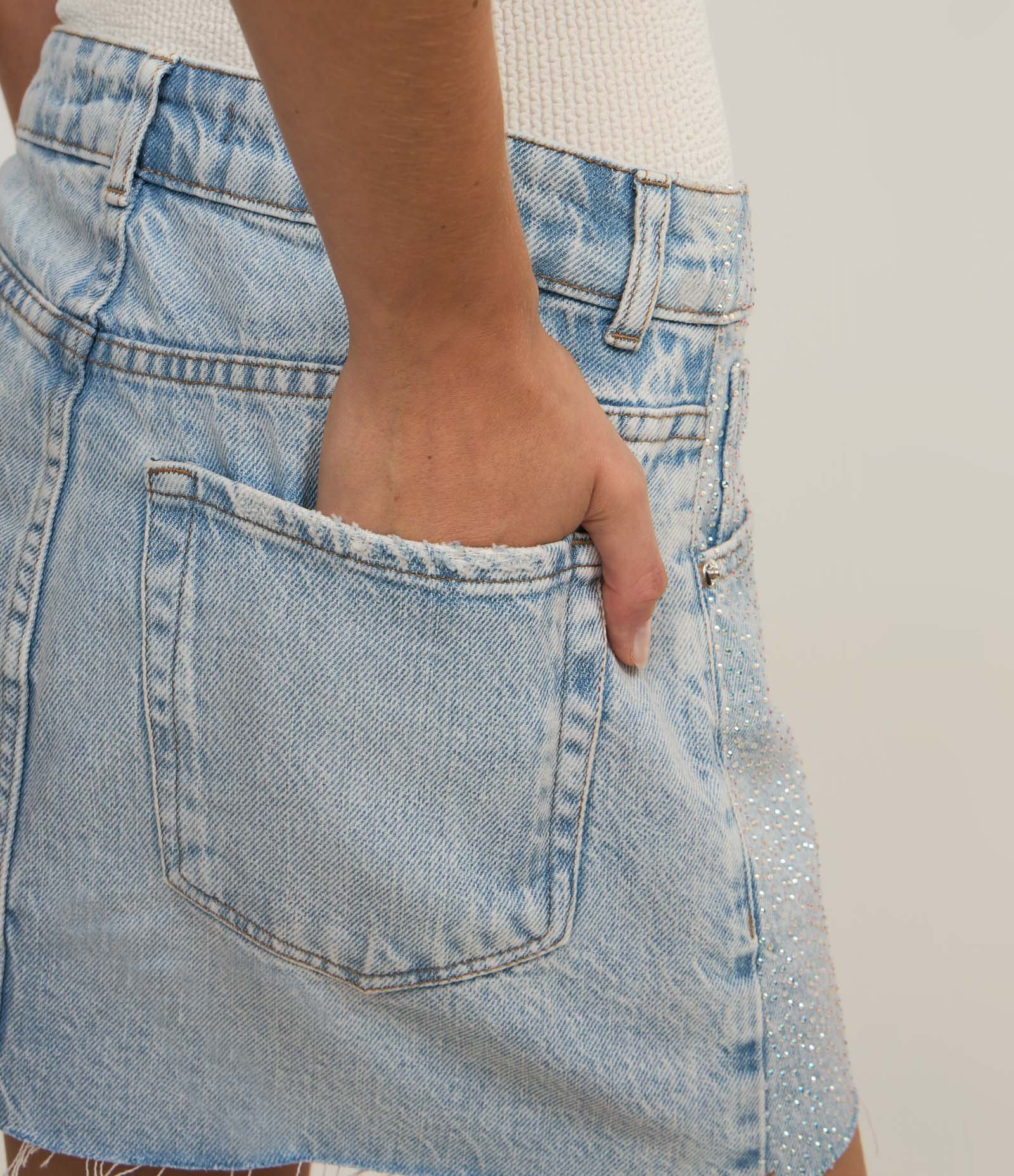 Mini Saia Jeans com Brilhos Aplicados Azul 5