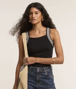 Regata com Decote Quadrado e Alça Contrastante