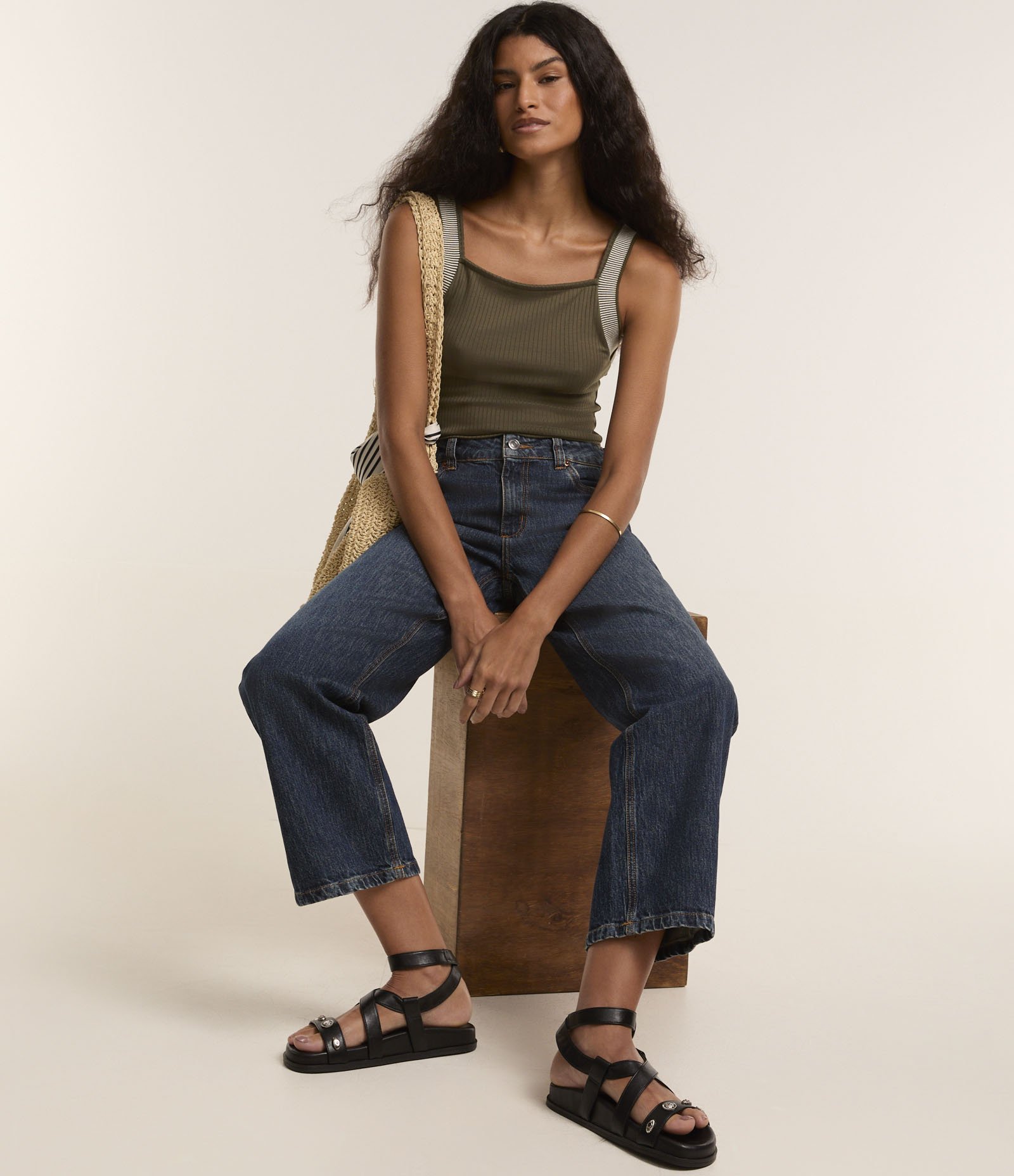 Regata com Decote Quadrado e Alça Contrastante Verde 7