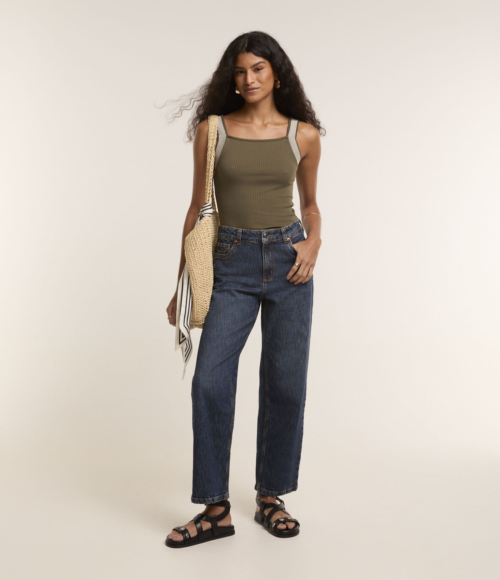 Regata com Decote Quadrado e Alça Contrastante Verde 3