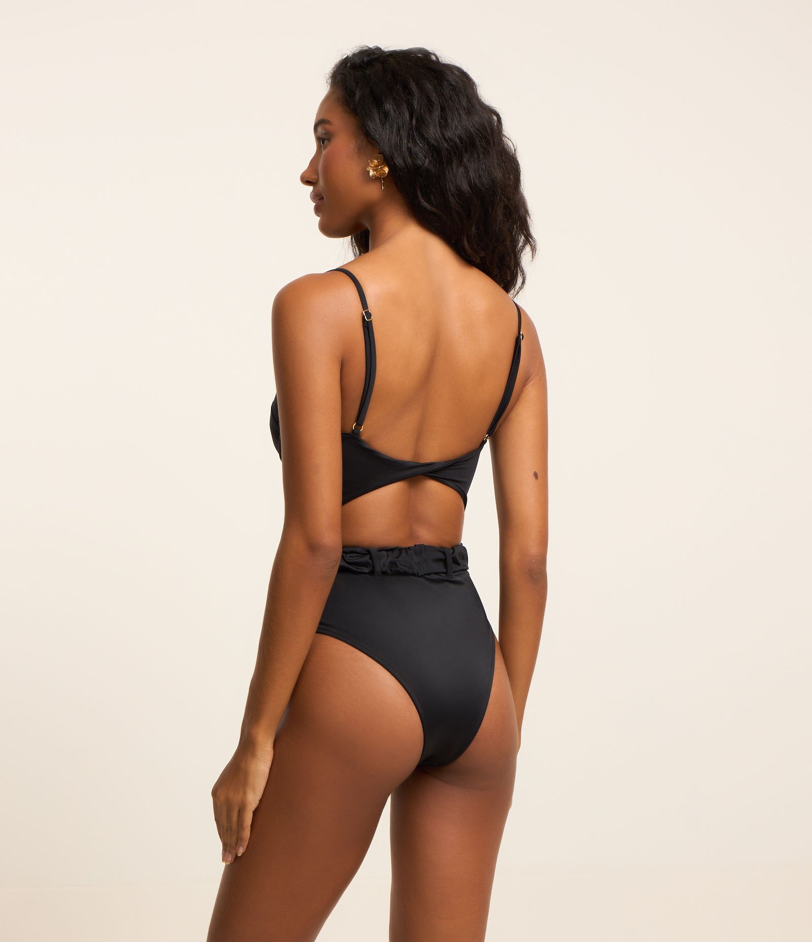 Maiô Meia Taça com Aviamento de Bamboo Preto 3