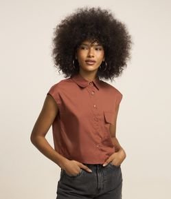 Camisa em Tricoline sem Manga e com Bolso