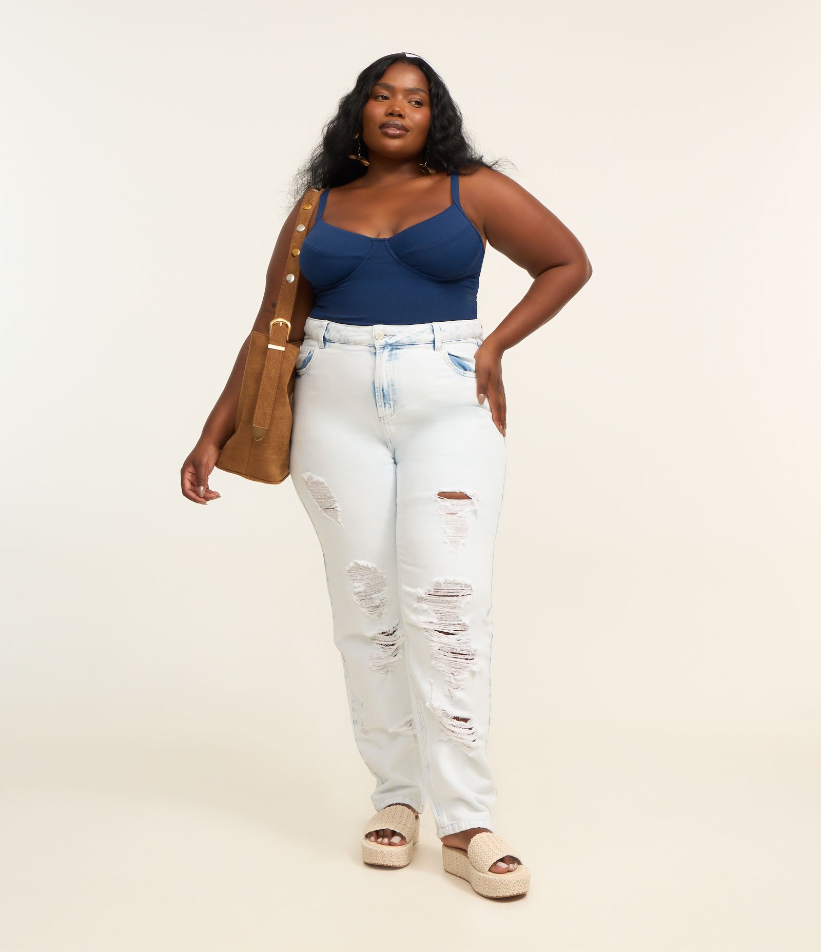 Calça Reta em Jeans com Rasgos na Perna Curve & Plus Size Azul 1
