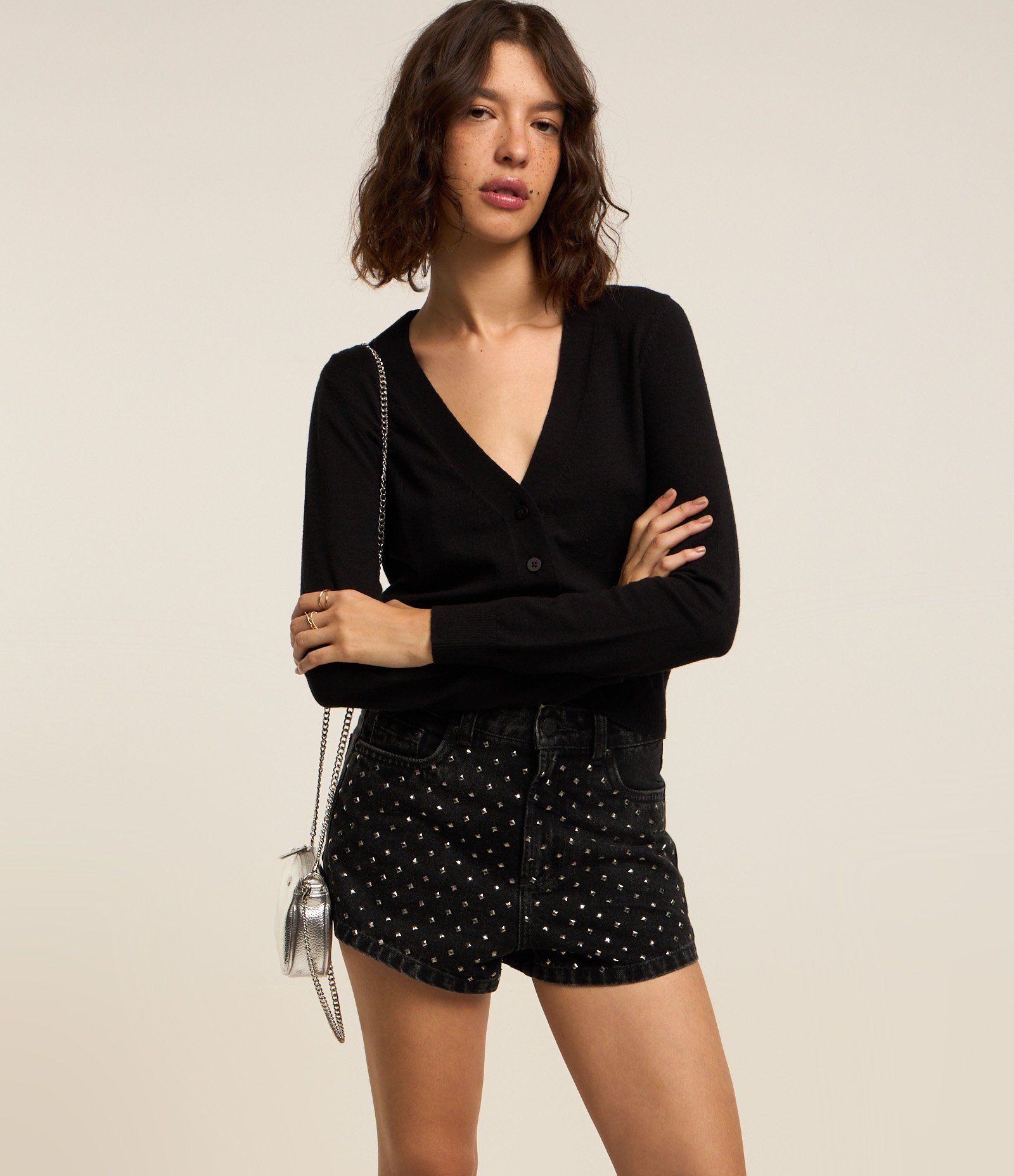 Short Hot Pants em Jeans com Brilhos Preto 2