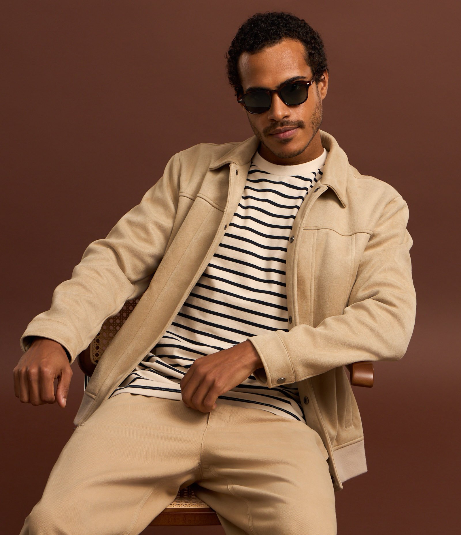 Camiseta Comfort em Malhão com Listras Bege/Azul Marinho 3