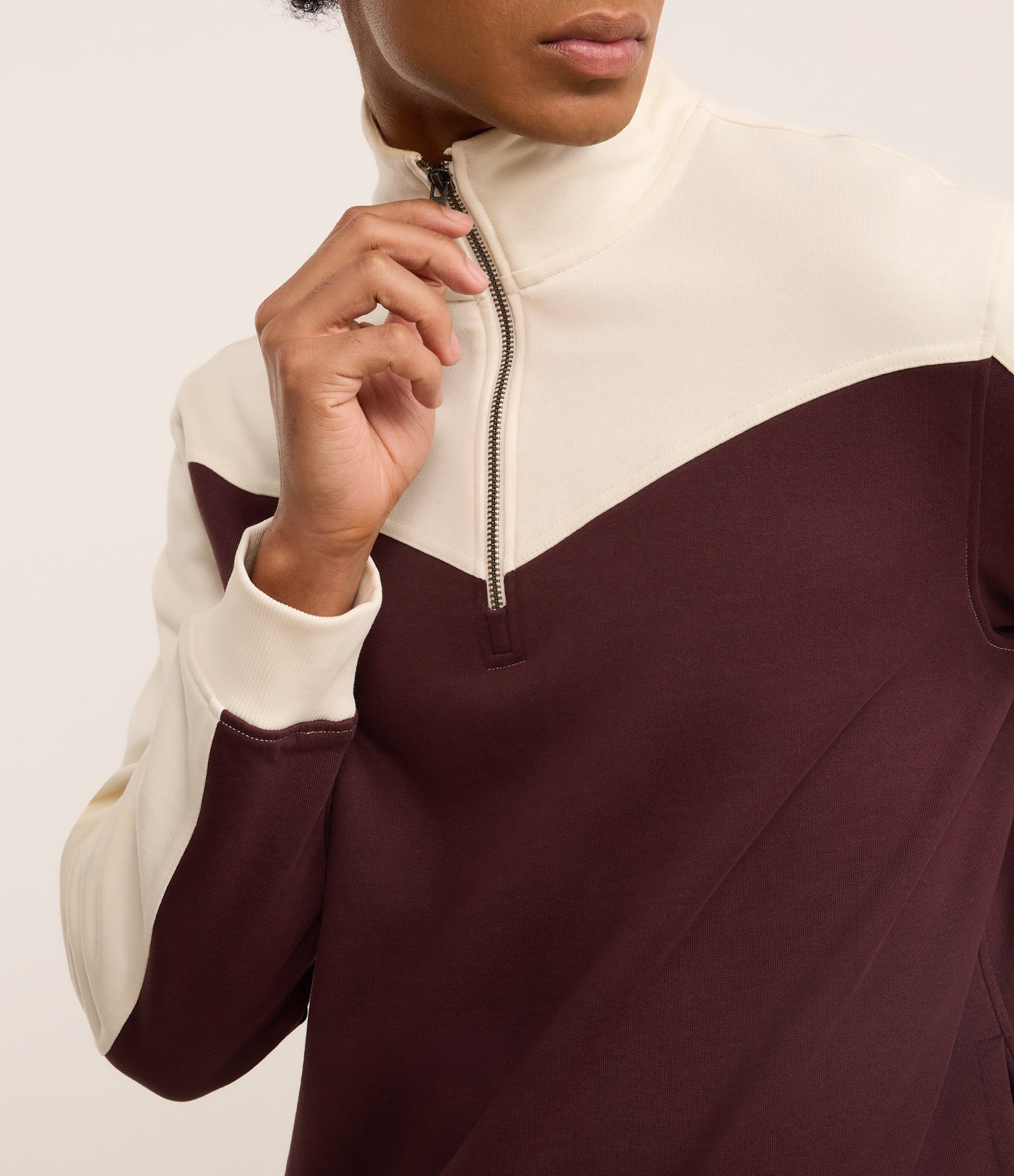 Casaco em Algodão Gola Alta com Zíper Bicolor Off white/Vinho 4