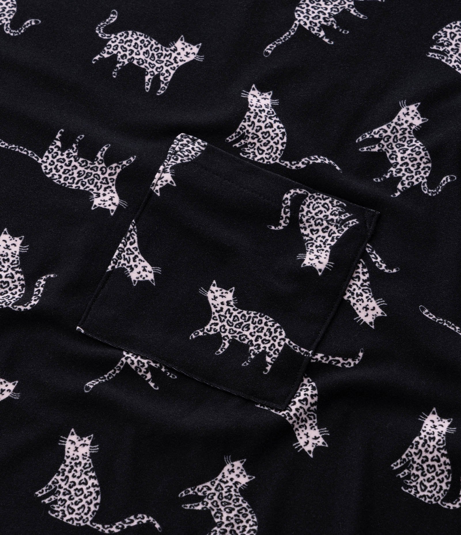 Pijama Longo com Toque Suave e Estampa Onças Curve e Plus Size Preto 9