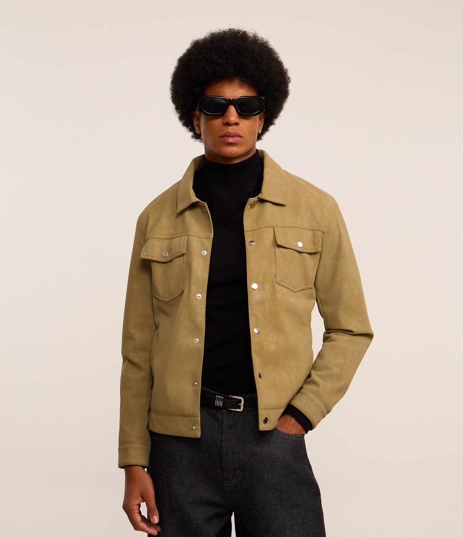 Jaqueta Trucker em Camurça com Gola Colarinho Bege 1