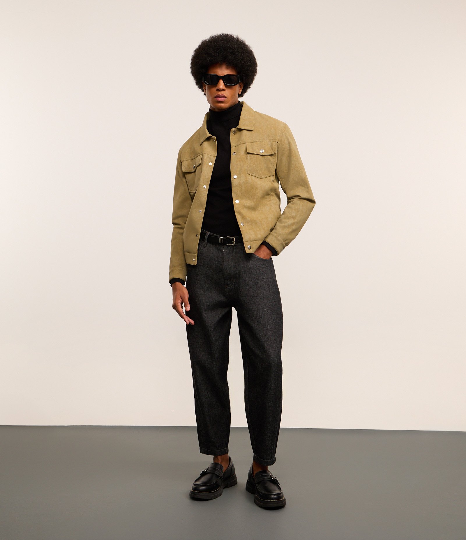 Jaqueta Trucker em Camurça com Gola Colarinho Bege 2