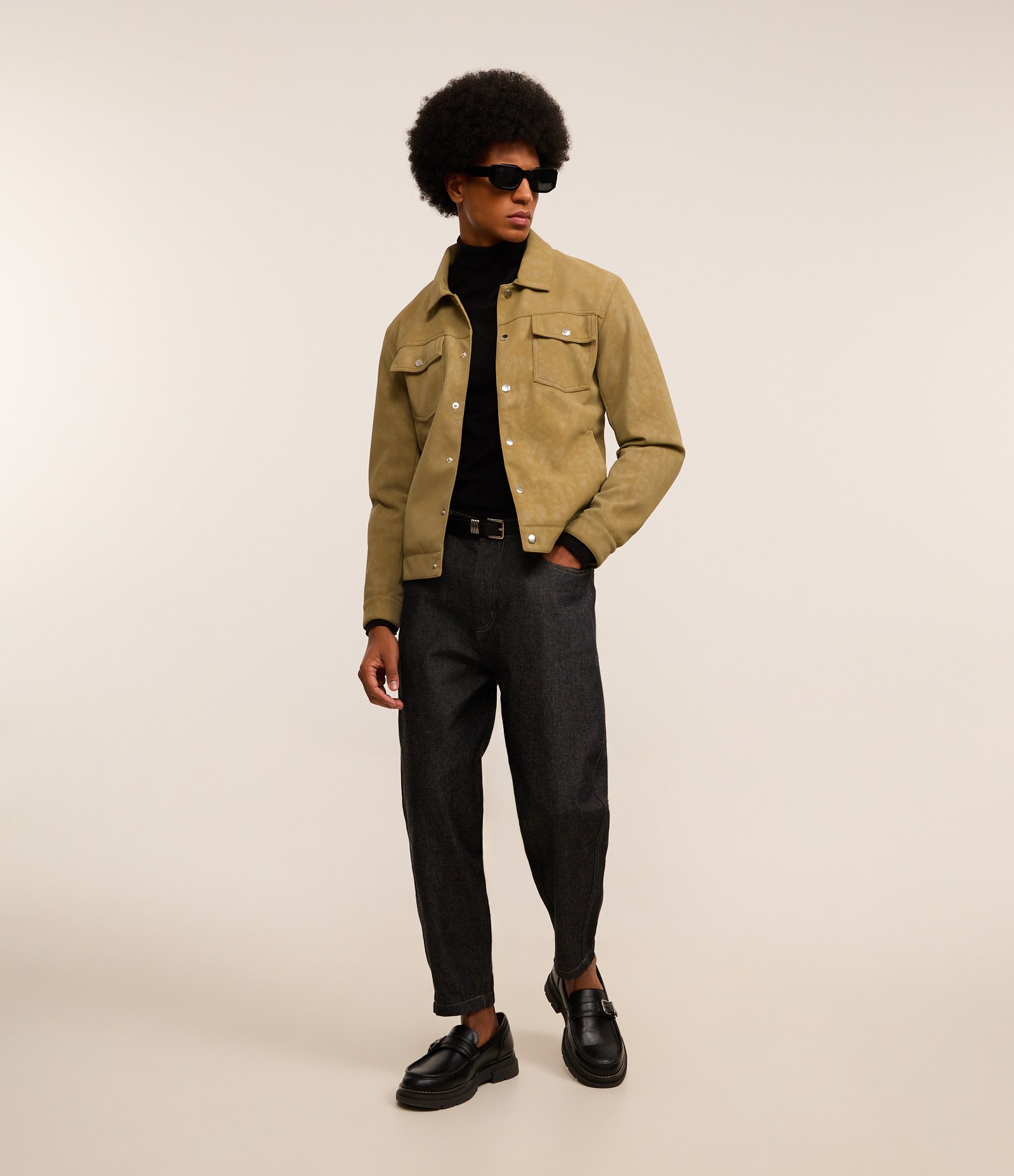 Jaqueta Trucker em Camurça com Gola Colarinho Bege 6