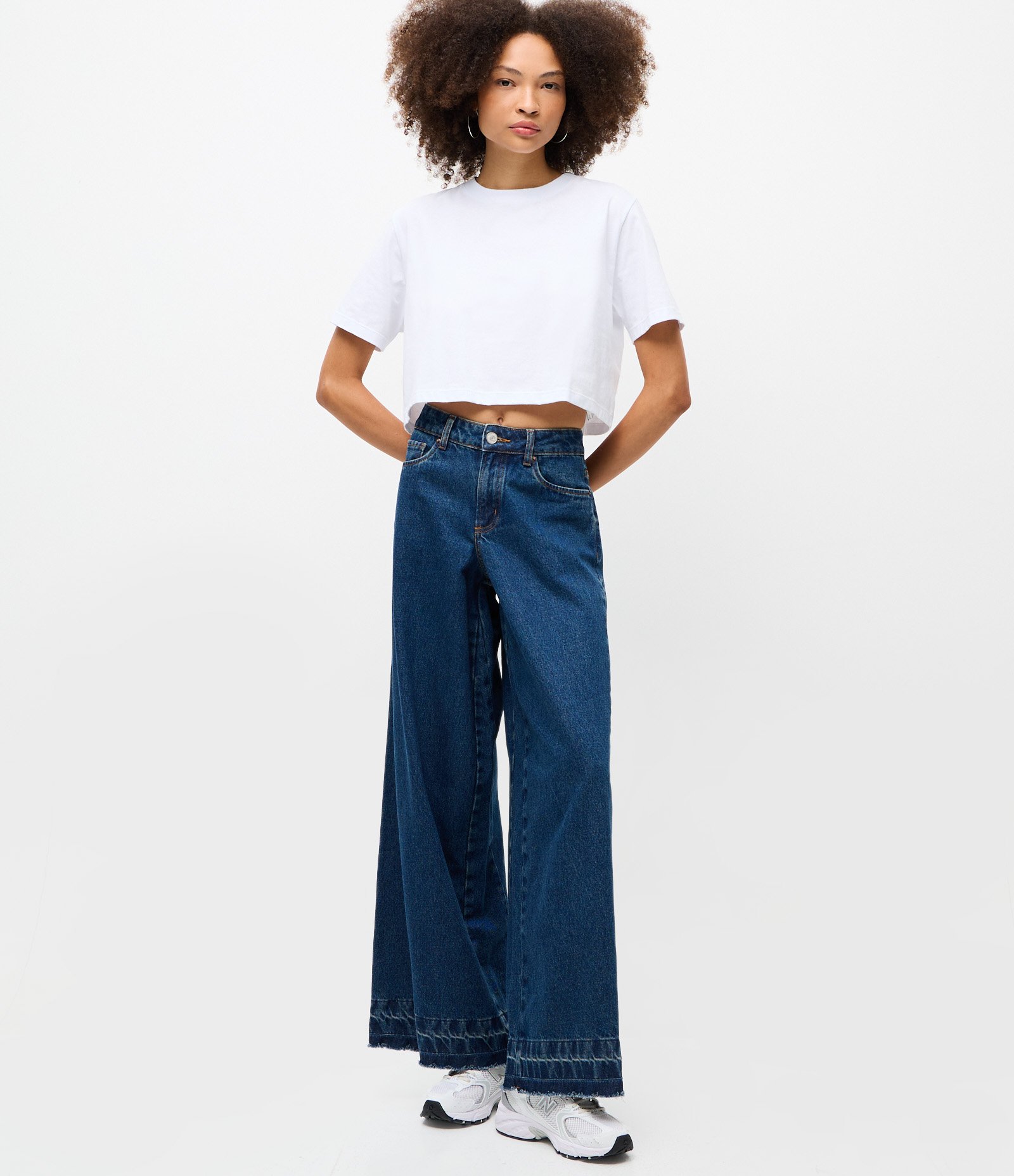 Blusa Cropped em Algodão com Manga Curta Branco 2