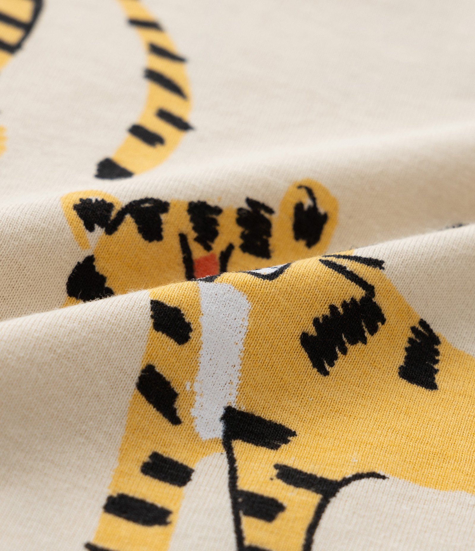 Camiseta Infantil com Estampa de Tigrinhos - Tam 1 a 6 Anos Bege 3