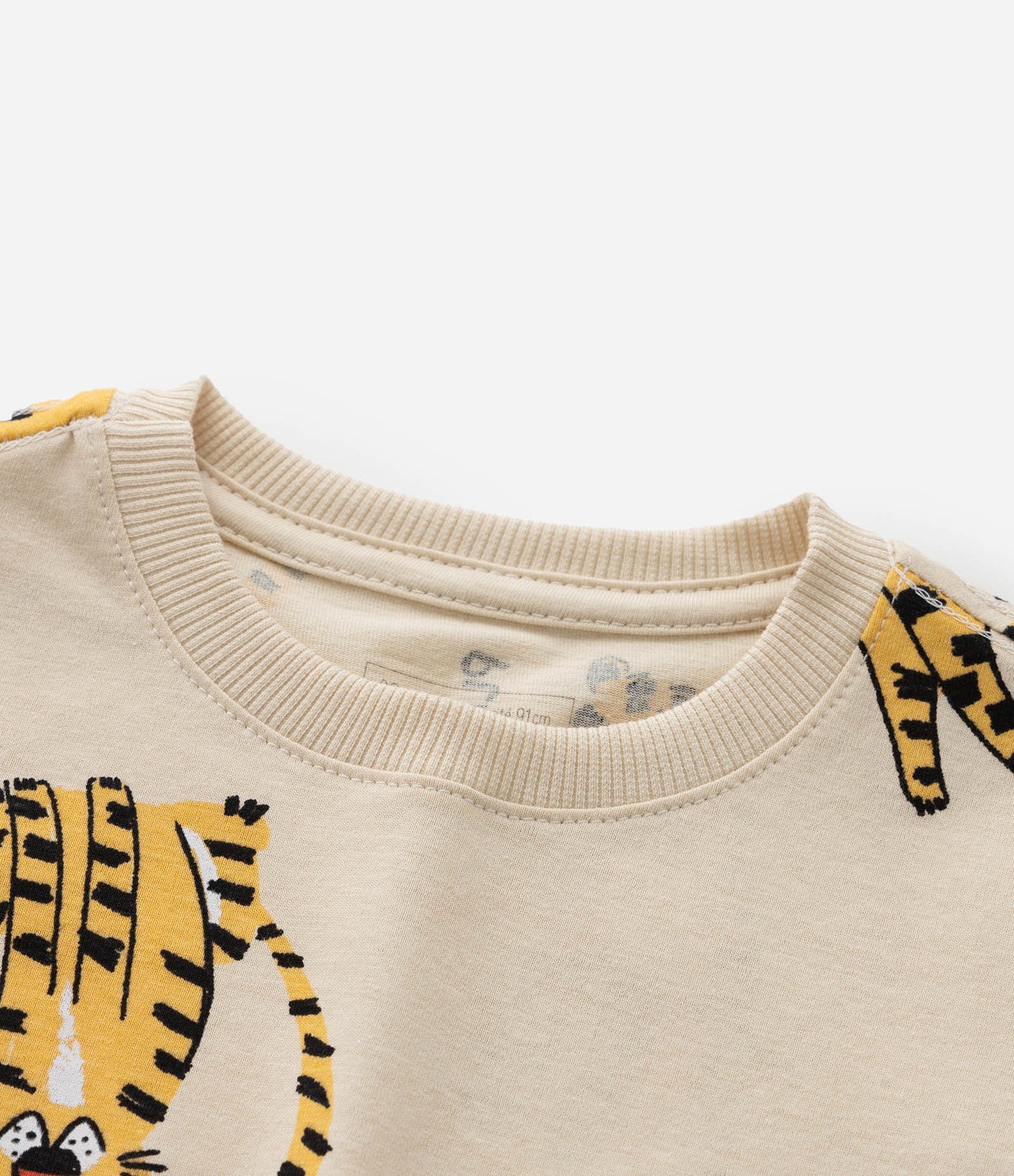 Camiseta Infantil com Estampa de Tigrinhos - Tam 1 a 6 Anos Bege 4