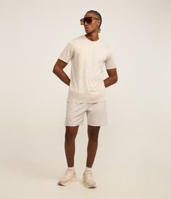 Bermuda Esportiva com Laser Cut e Print Lateral