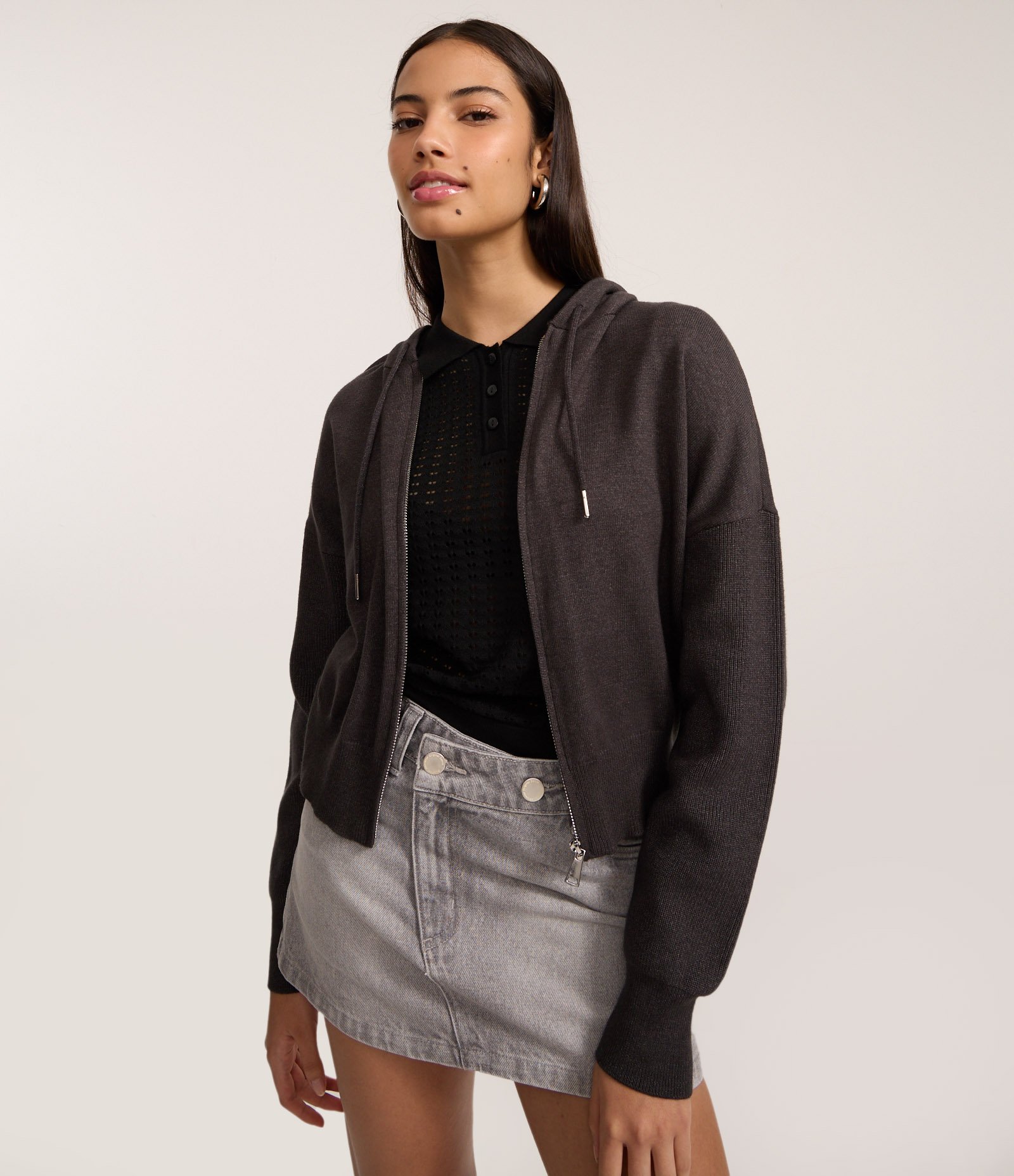 Jaqueta Curta em Tricô com Capuz Preto 1