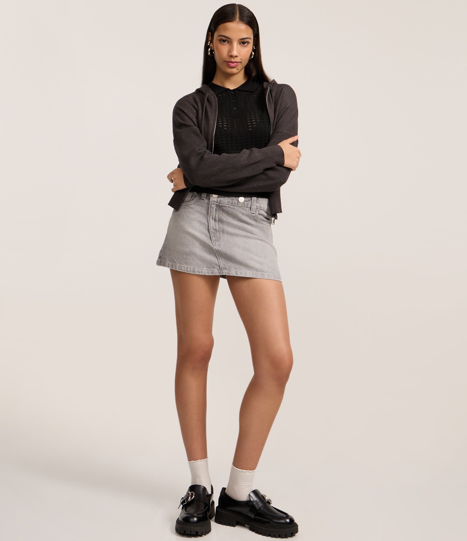 Jaqueta Curta em Tricô com Capuz Preto 2