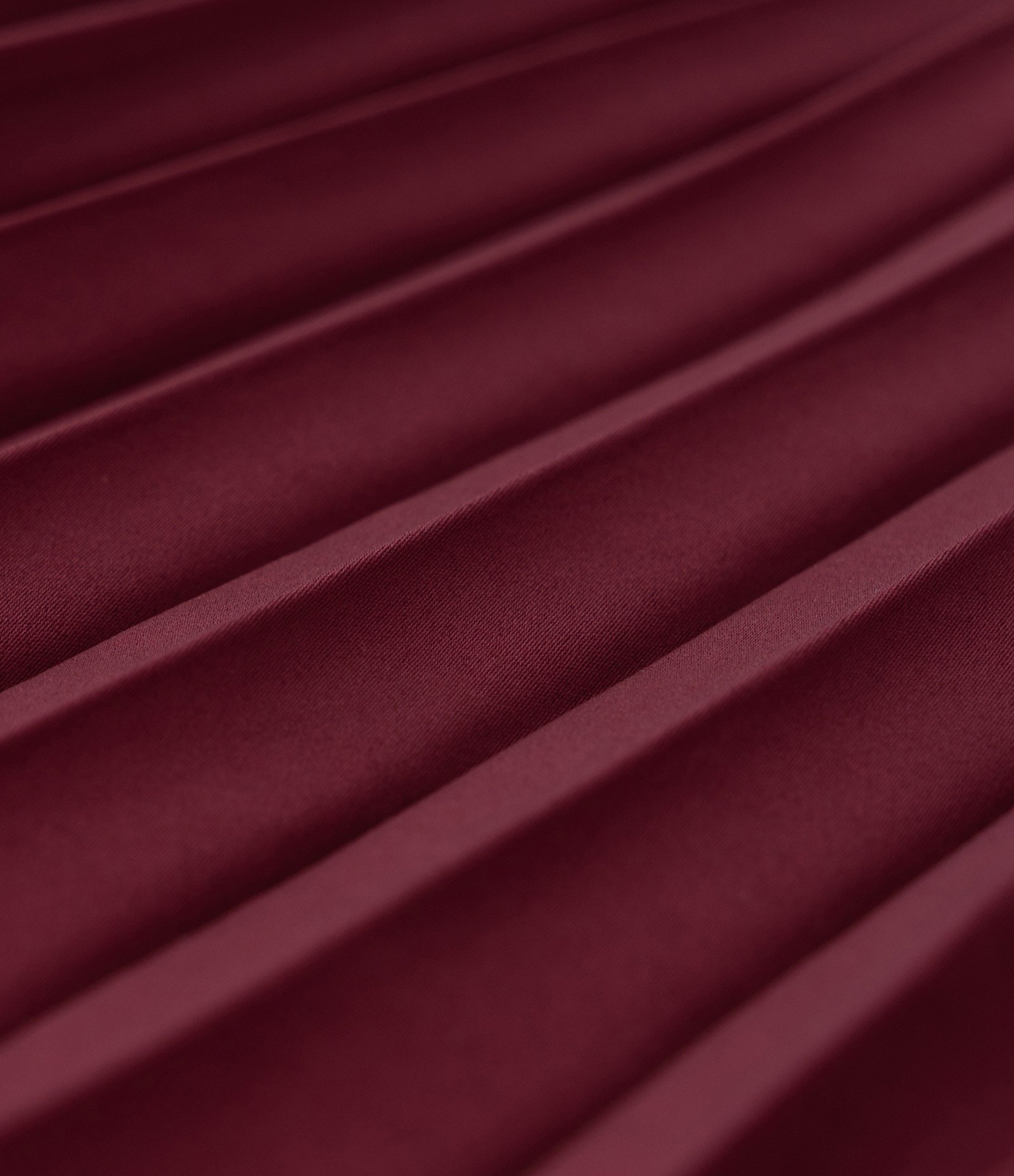 Saia em Cetim Plissada e Cintura Elástica Curve & Plus Size Bordô 7