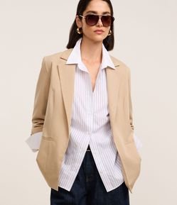 Blazer Regular em Alfaiataria com Pregas