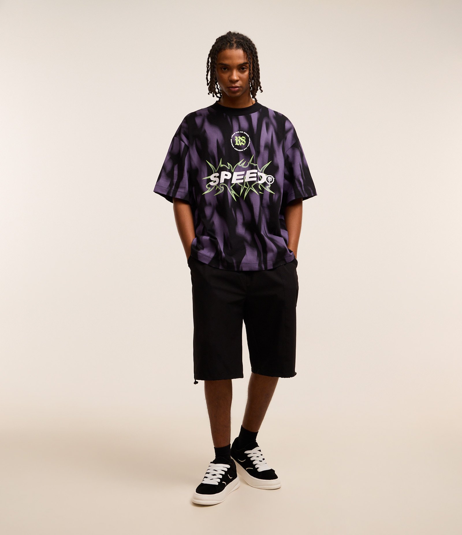 Bermuda Baggy em Poliamida com Bordado no Bolso Preto 1