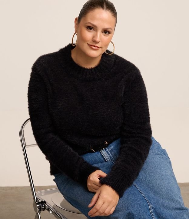 Suéter Alongado em Tricô Peludinho Curve & Plus Size