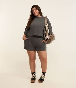 Bermuda Runner Moletinho Efeito Estonado Curve & Plus Size