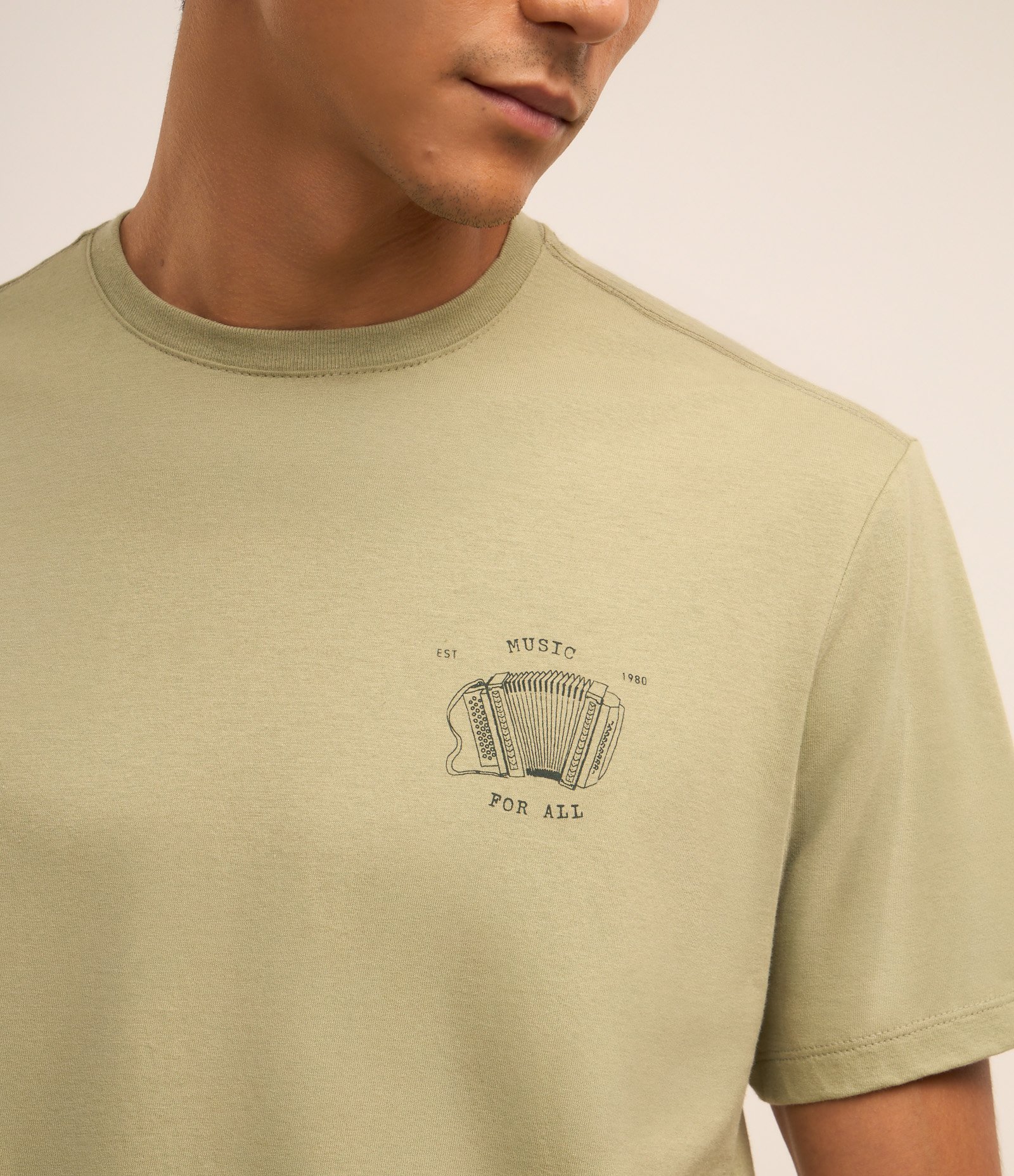 Camiseta em Algodão com Estampa de Sanfona Music for All Verde 3