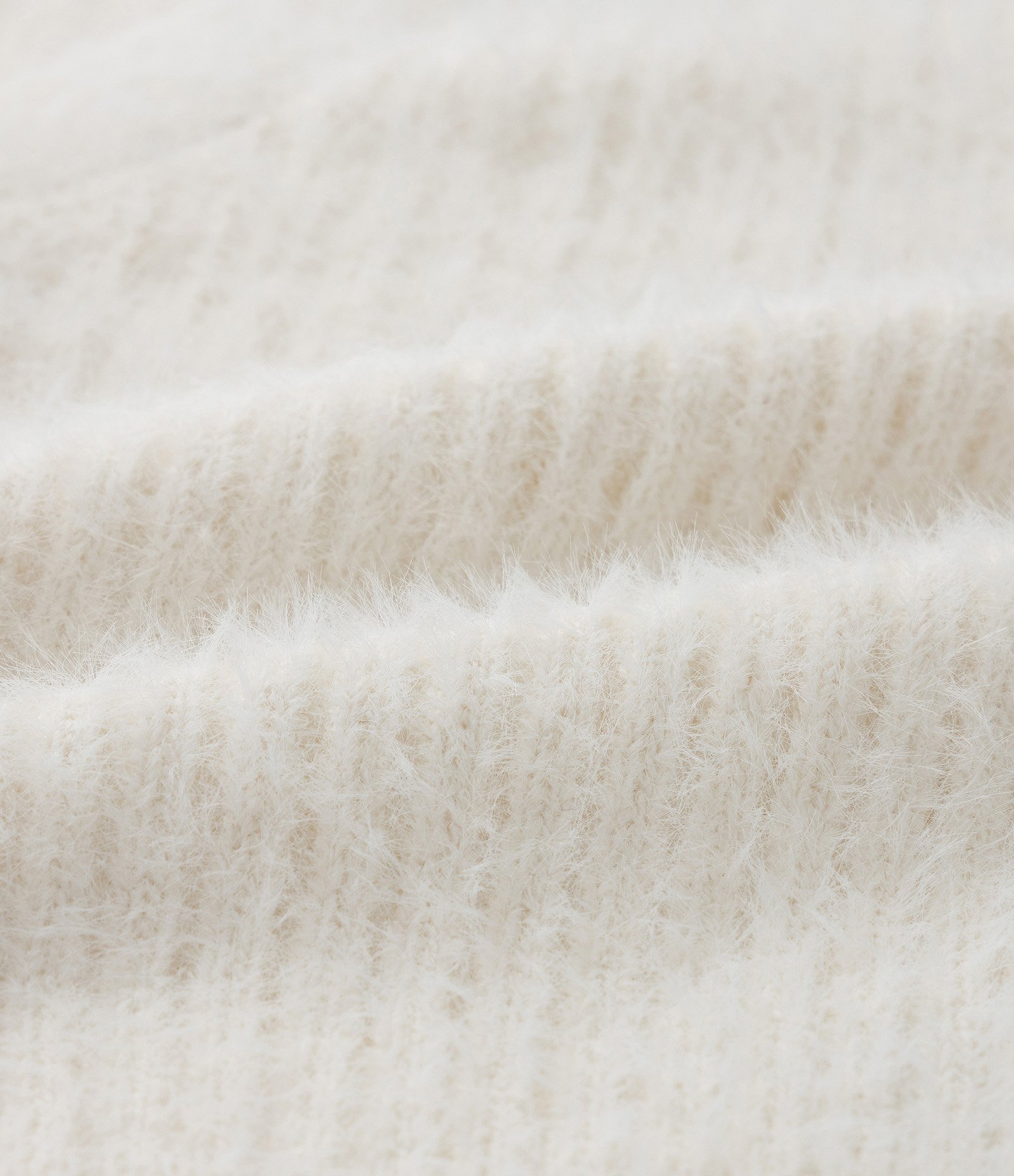 Cardigan Alongado Tricô Pesado Peludinho Curve & Plus Size Off White 6