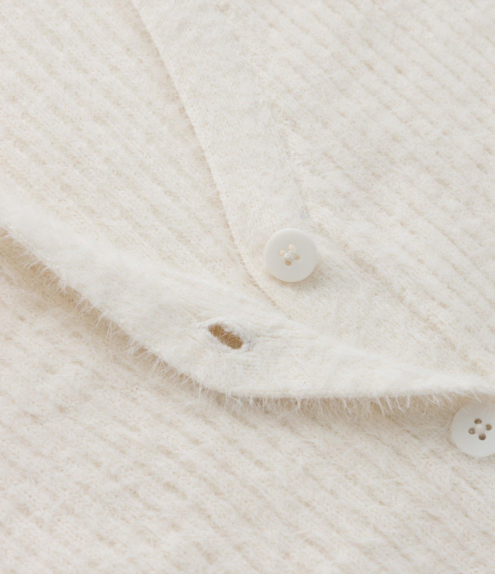 Cardigan Alongado Tricô Pesado Peludinho Curve & Plus Size Off White 7