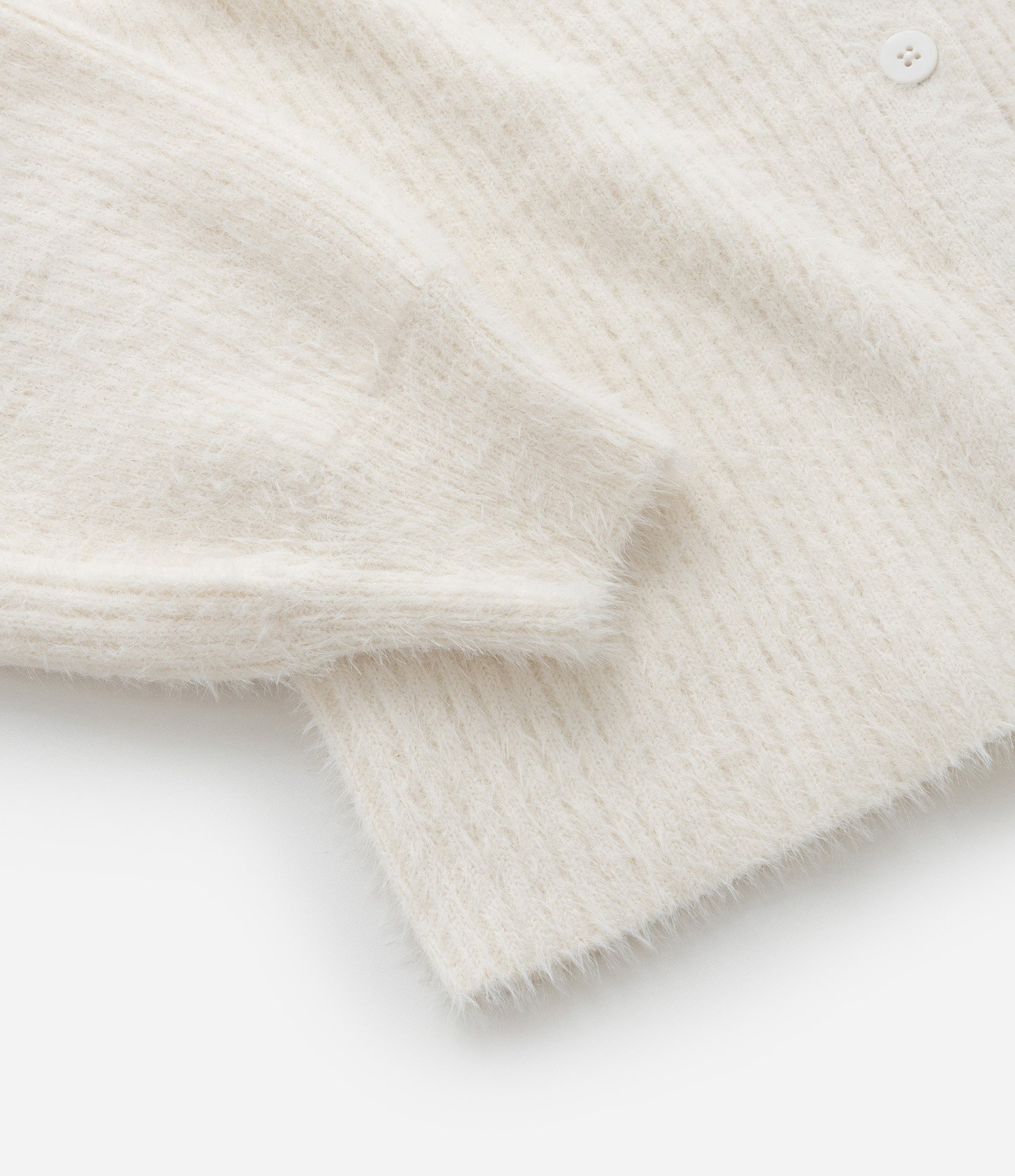 Cardigan Alongado Tricô Pesado Peludinho Curve & Plus Size Off White 8