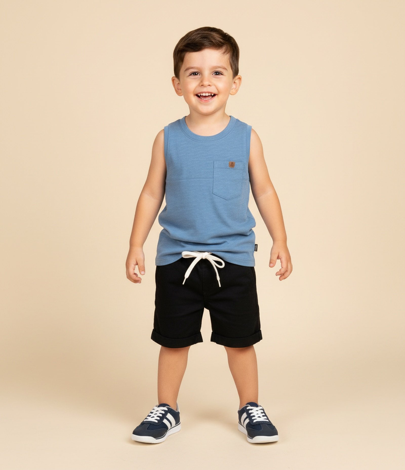 Bermuda Infantil em Sarja com Barra Dobrada - Tam 1 a 6 Anos Preto 1