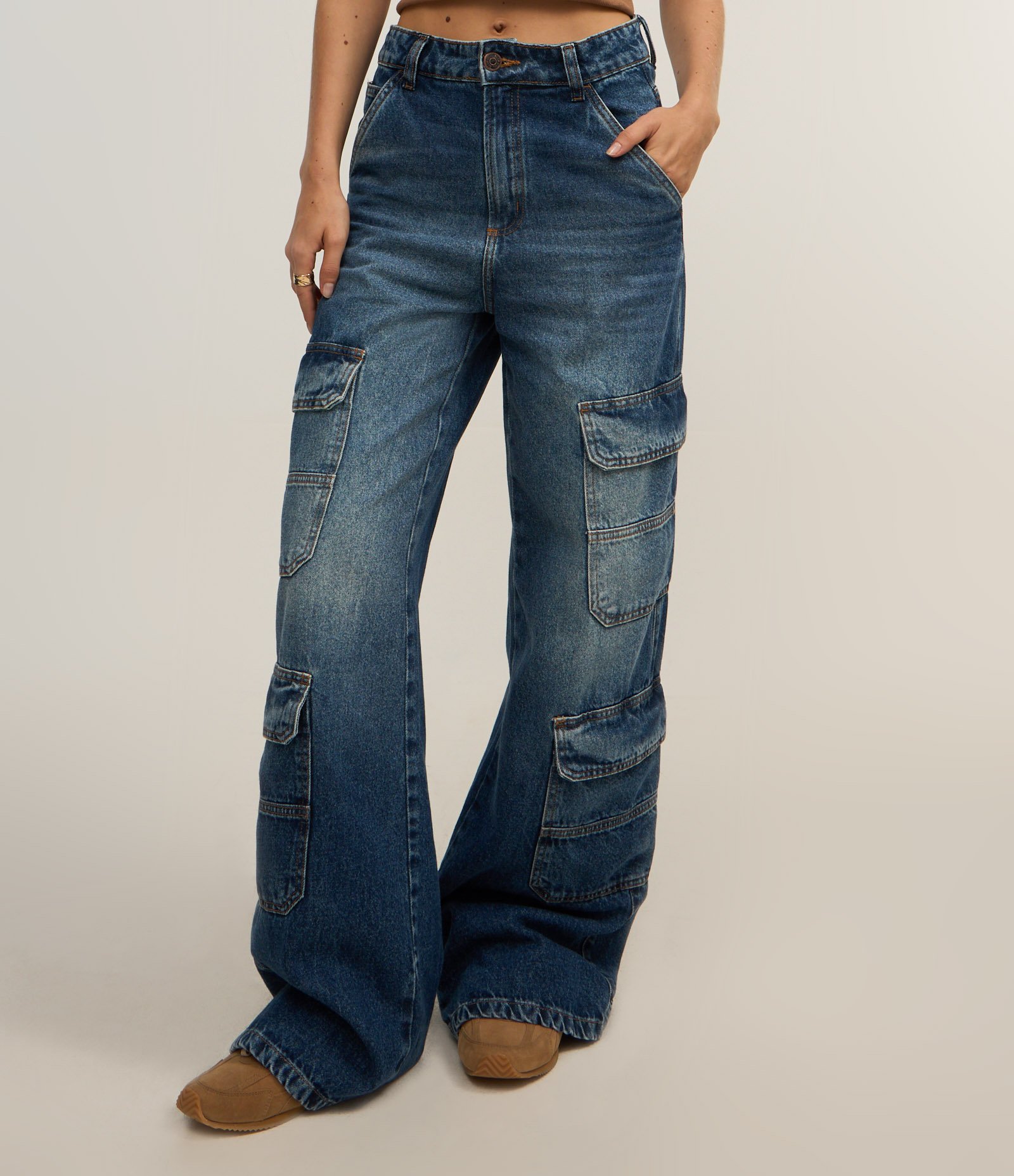 Calça Wide Leg Jeans com Bolso Cargo Azul 4