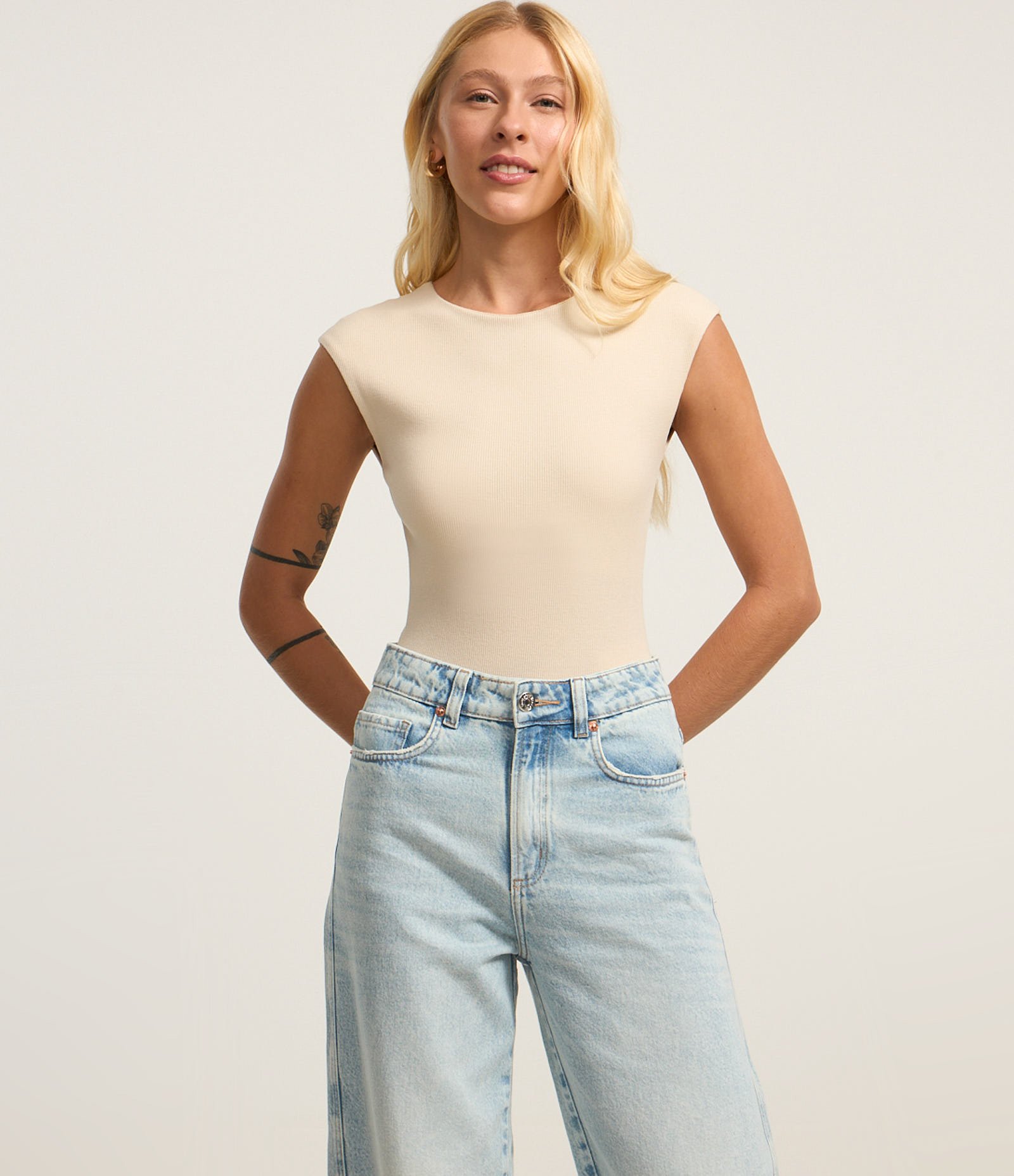 Calça Baggy em Jeans com Lateral Deslocada Azul 2