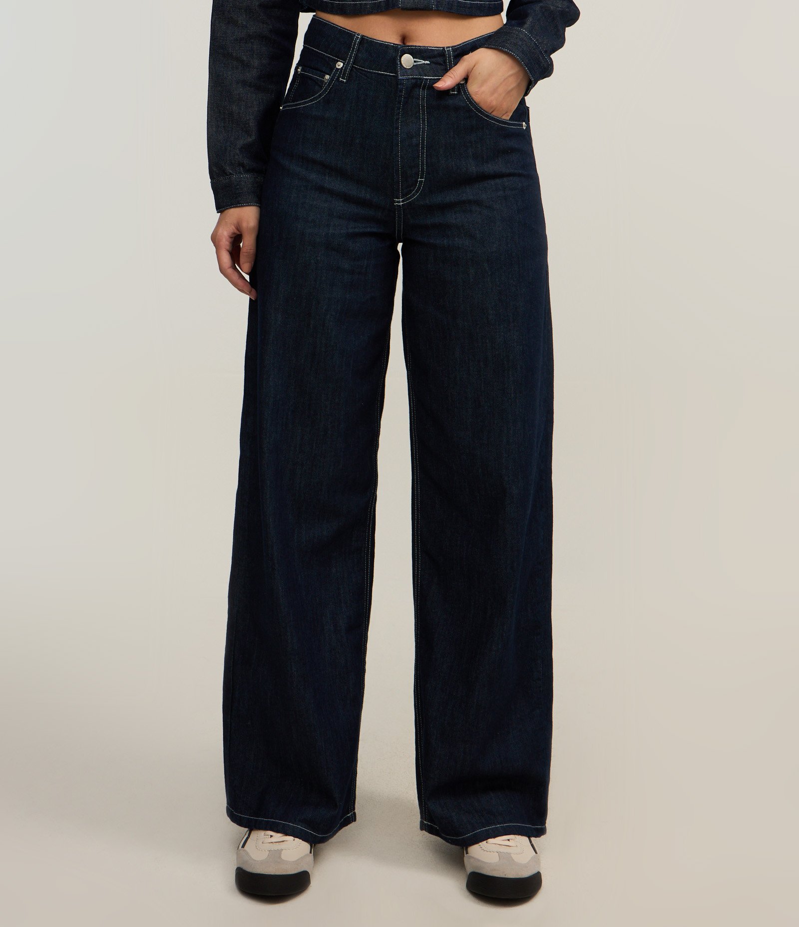 Calça Skater em Jeans com Pespontos Contrastantes Azul 5