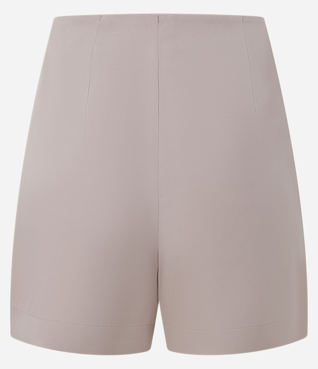 Short em Crepe com Zíper de Metal e Bolsos Aplicados Bege