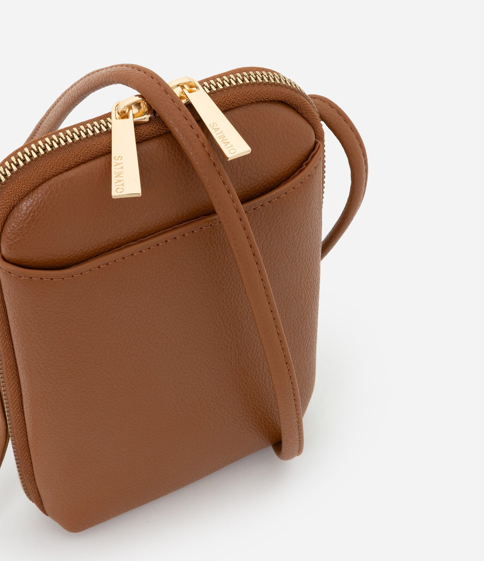 Bolsa Porta Celular com Bolsinho Frontal Marrom 5